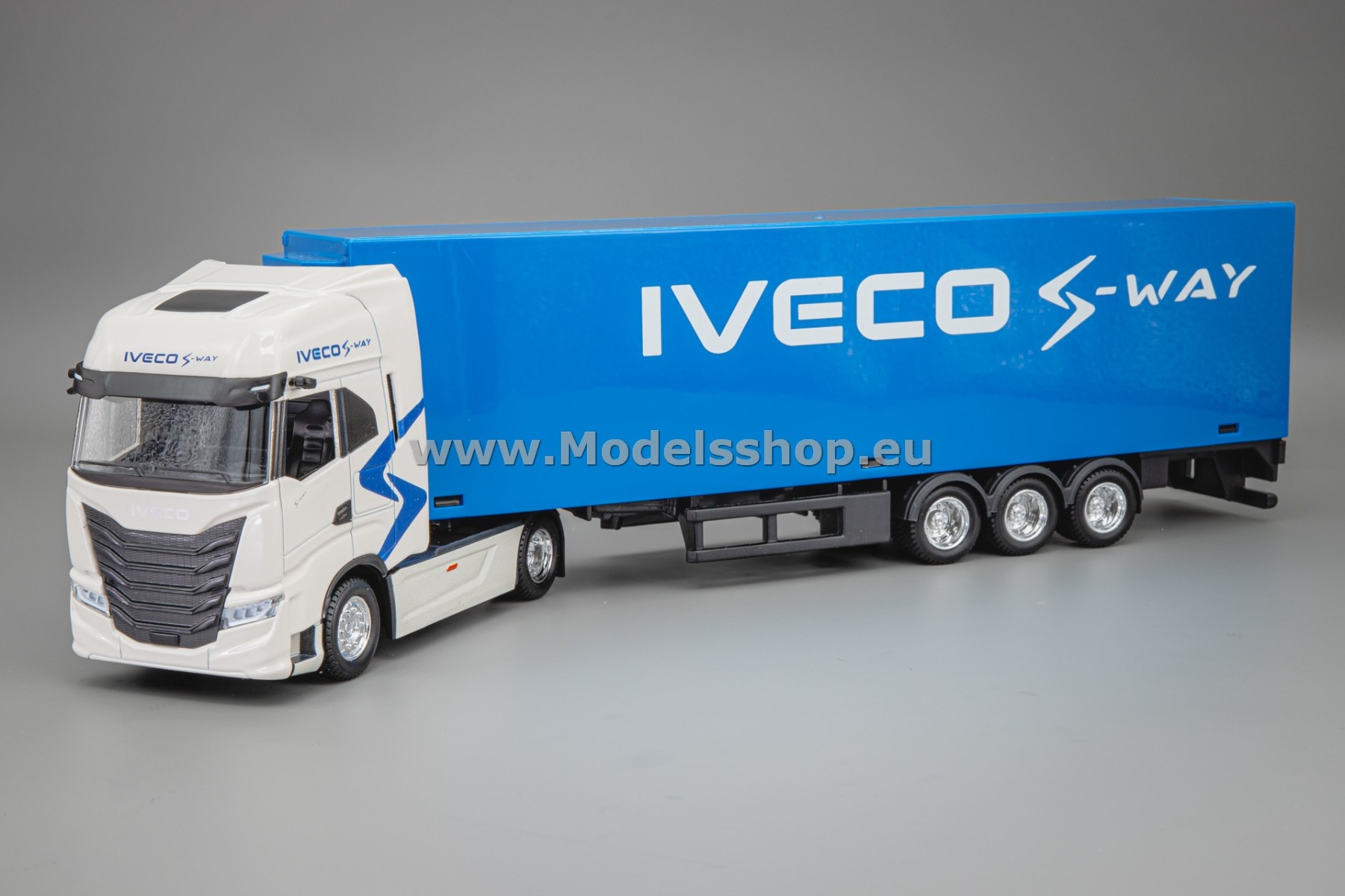 Bburago Iveco S-Way 570 tractor truck with semitrailer, 2021 /blue - silver metallic/ 18-31469