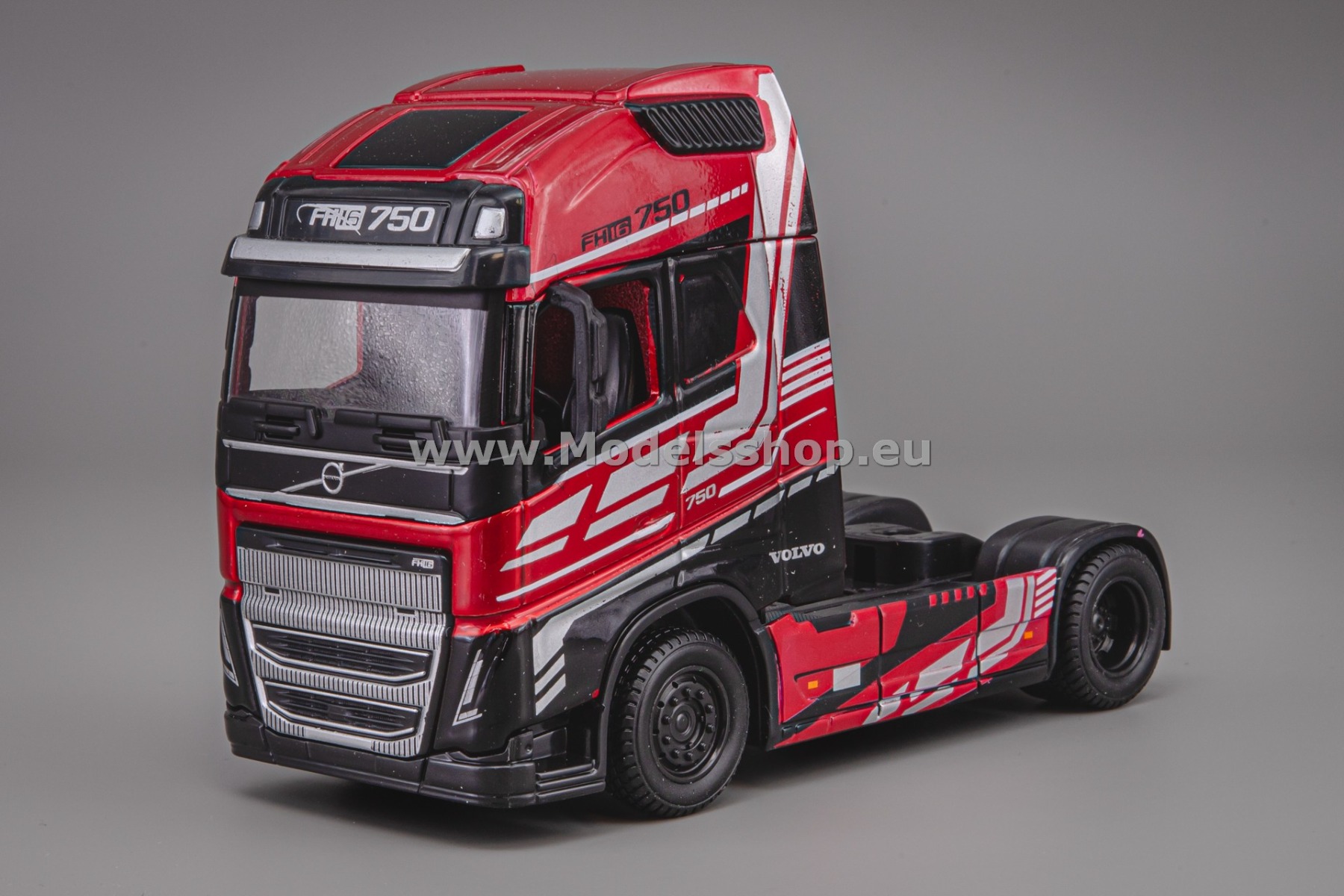 Bburago Volvo FH16 GL 750 XXL tractor truck /red metallic - decorated/