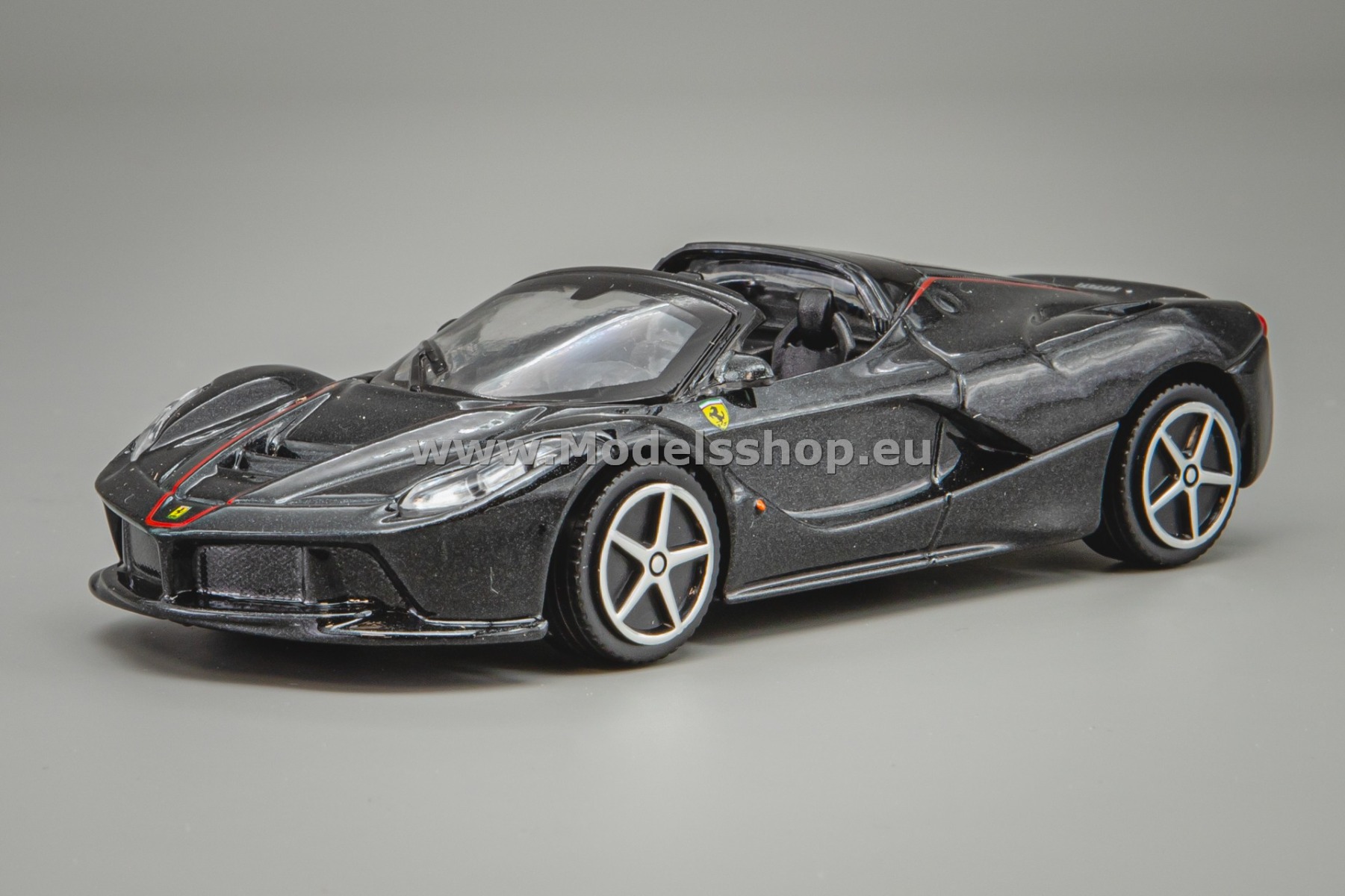 Bburago Ferrari LaFerrari Aperta /black/ 18-36031