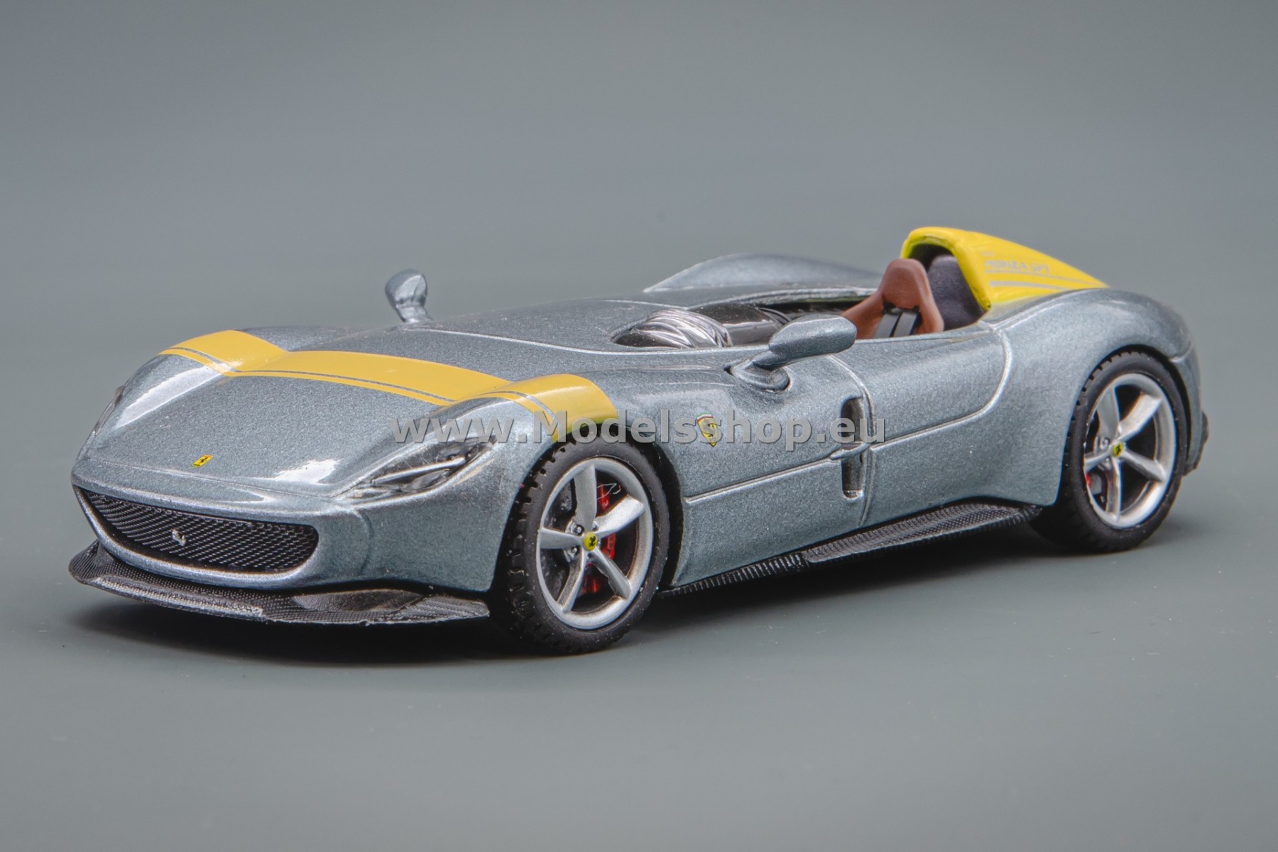 Bburago Ferrari Monza SP1 /silver metallic - yellow/