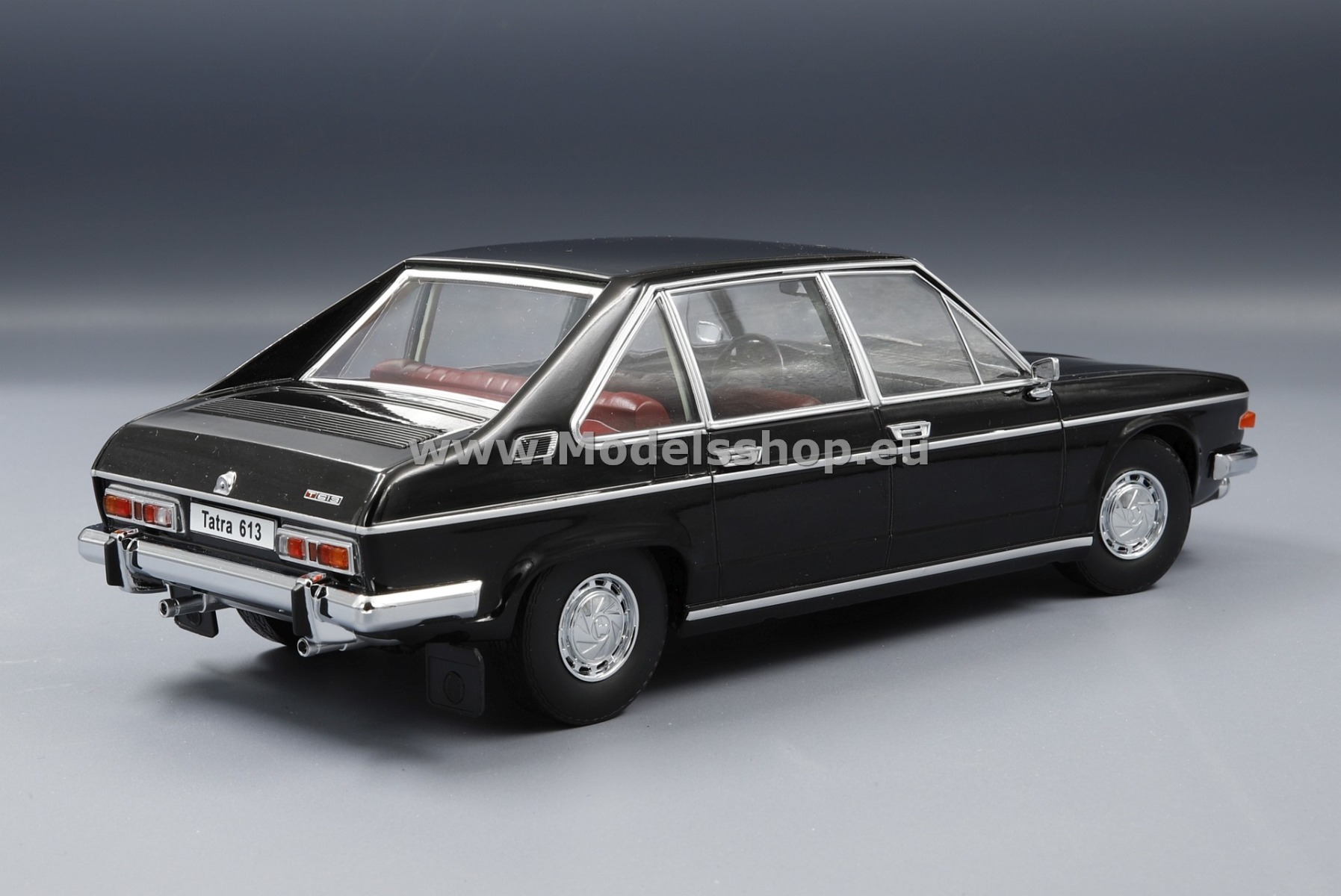Amazon.co.jp: レア1/24 タトラ 613 空冷 V8 RR ビッグ サルーン