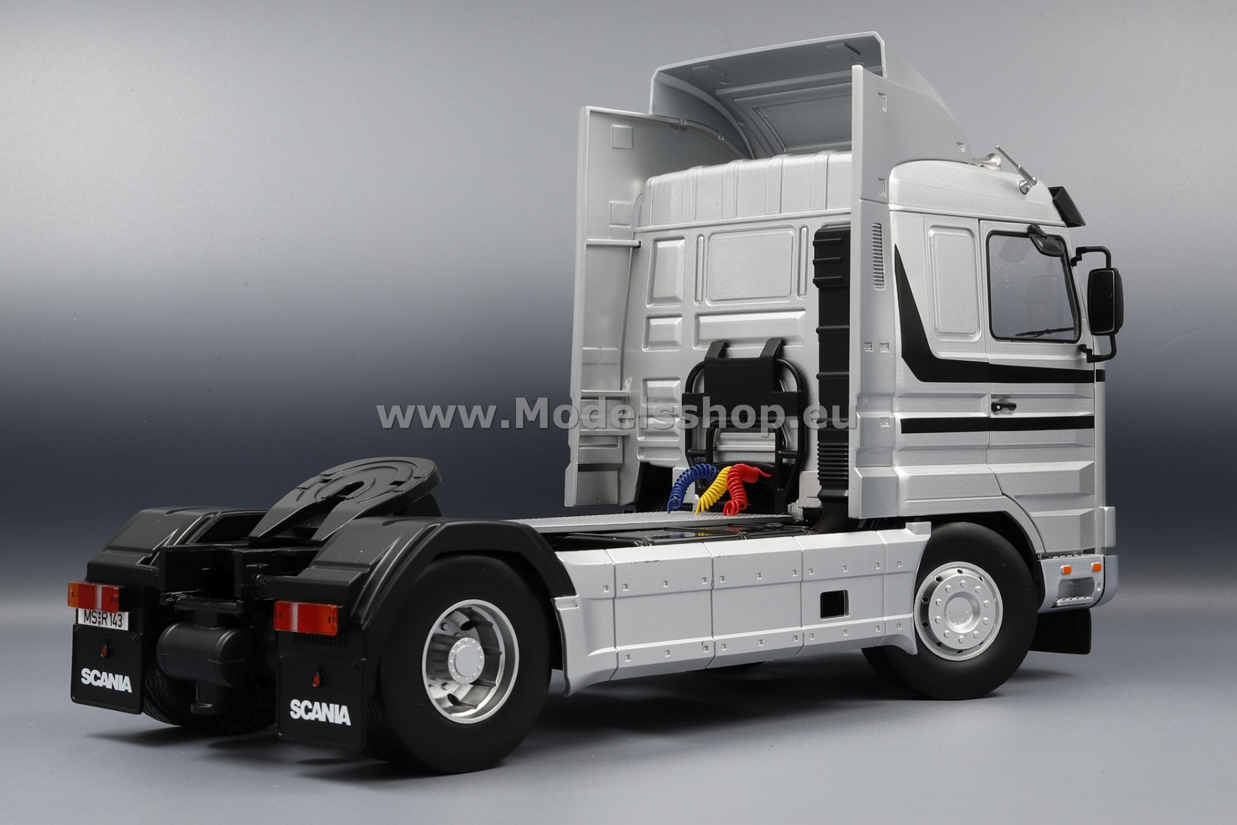 Scania 143M 500 Streamline Tractor Truck, 1995 /silver - black/