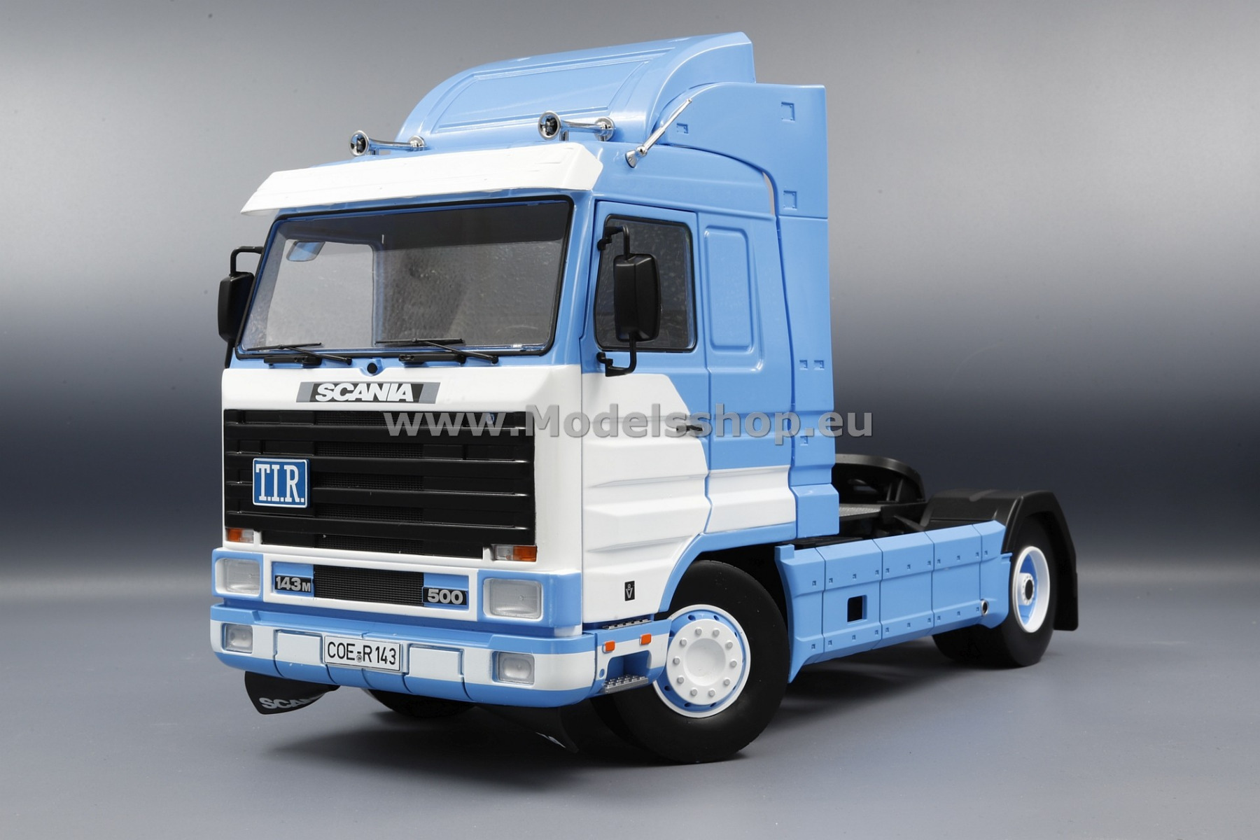 Scania 143M 500 Streamline Tractor Truck, 1995 /white - blue/