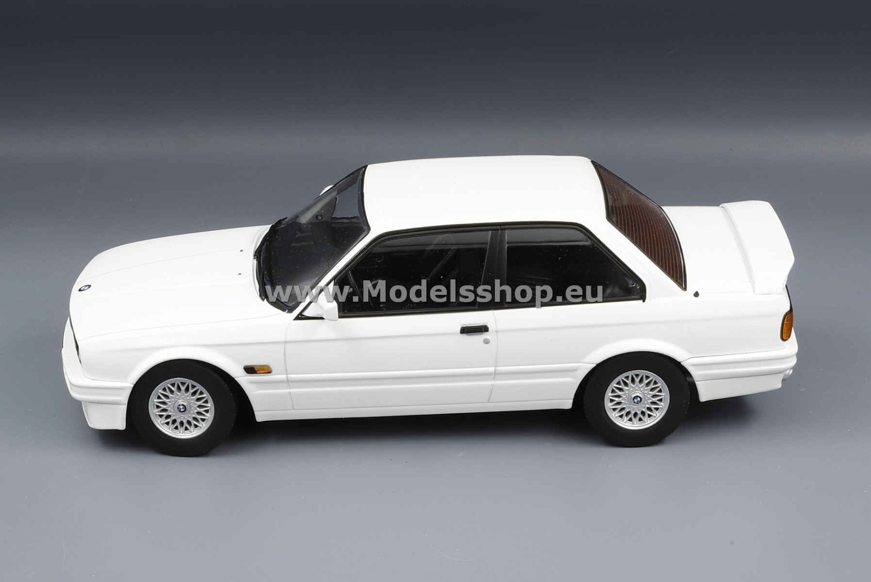 1/18 BMW 320is イタロ M3 1/18 BMW 3 Series 320iS Italy M3 E30 1989