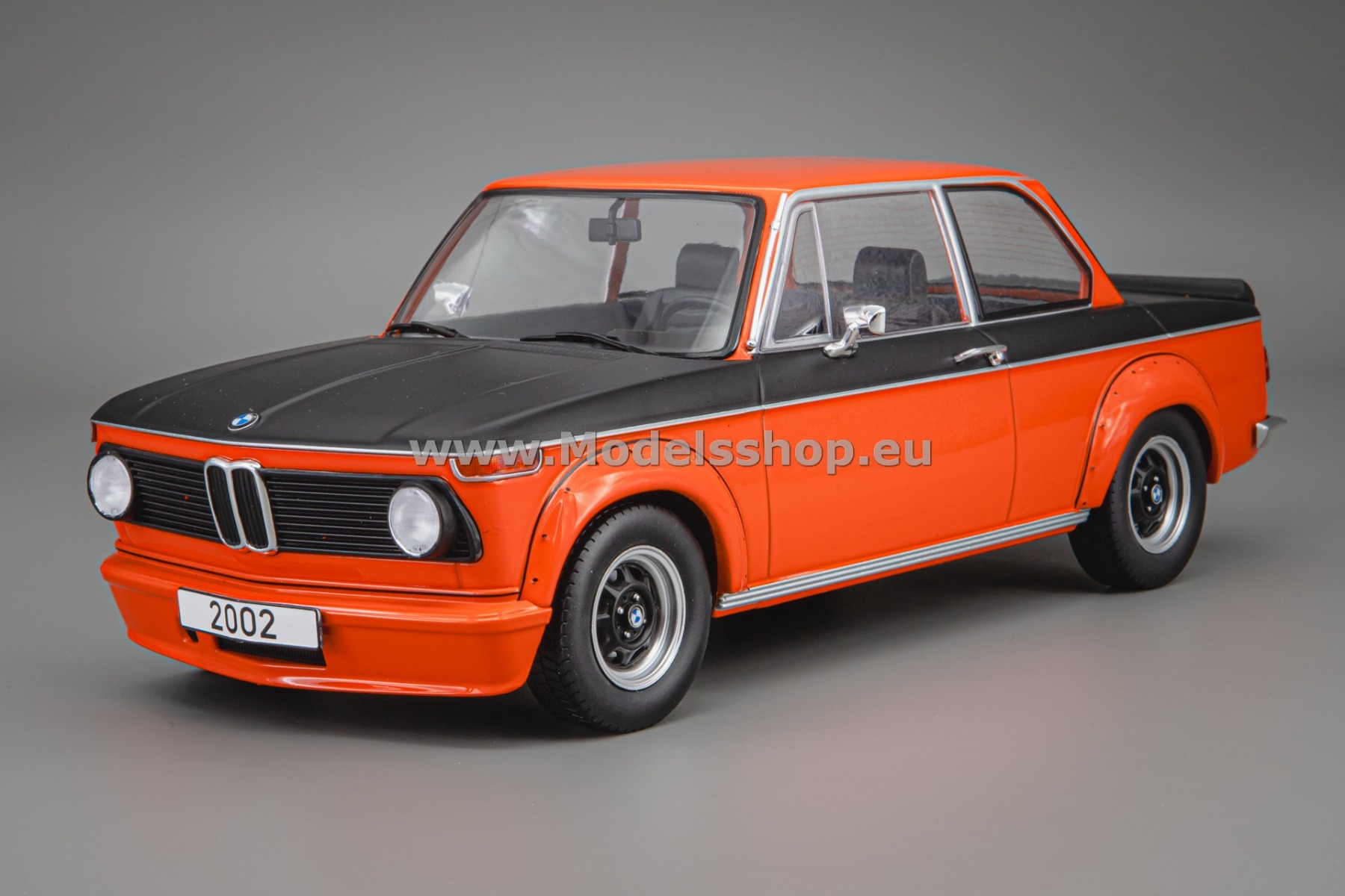 MCG18150 BMW 2002 turbo, 1973 /orange - matte black/