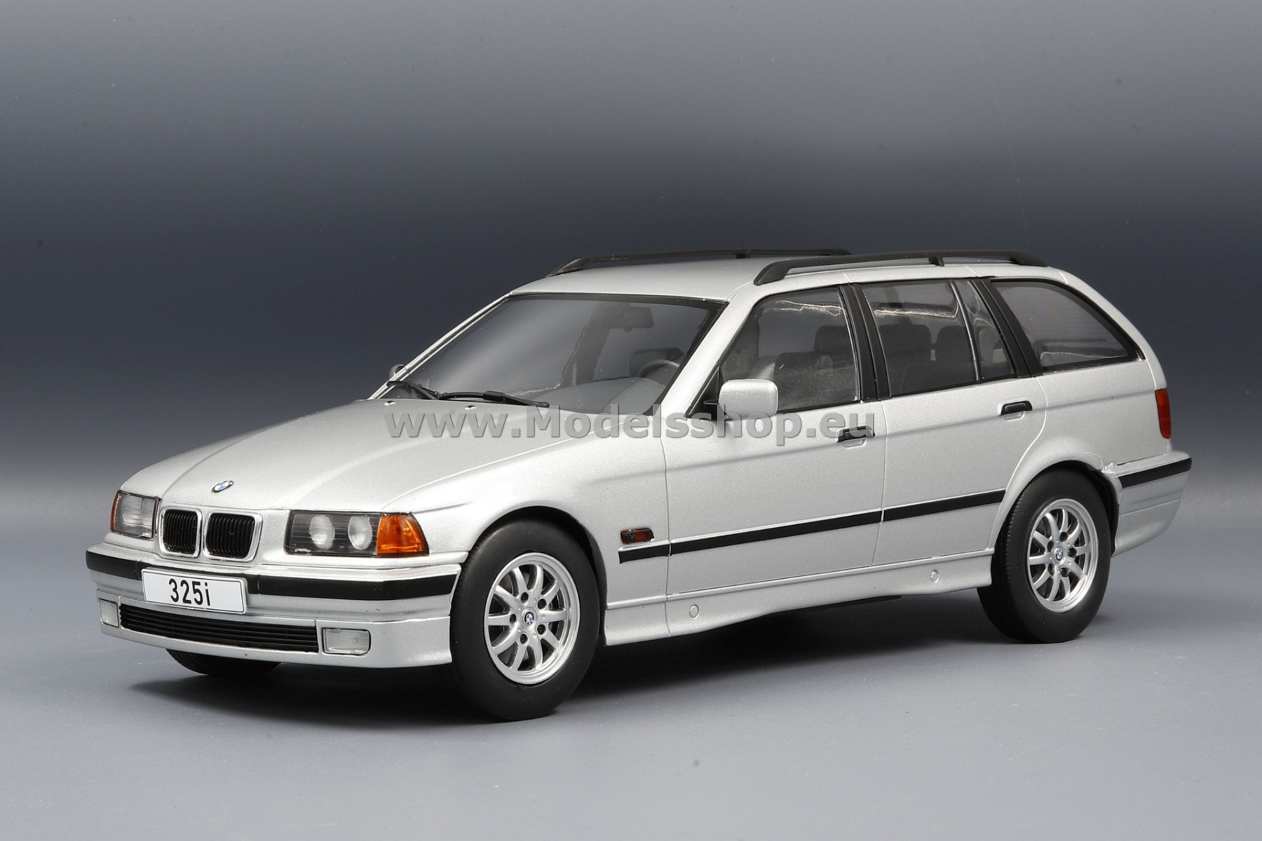 BMW 3-series (E36) Touring, 1995 /silver/