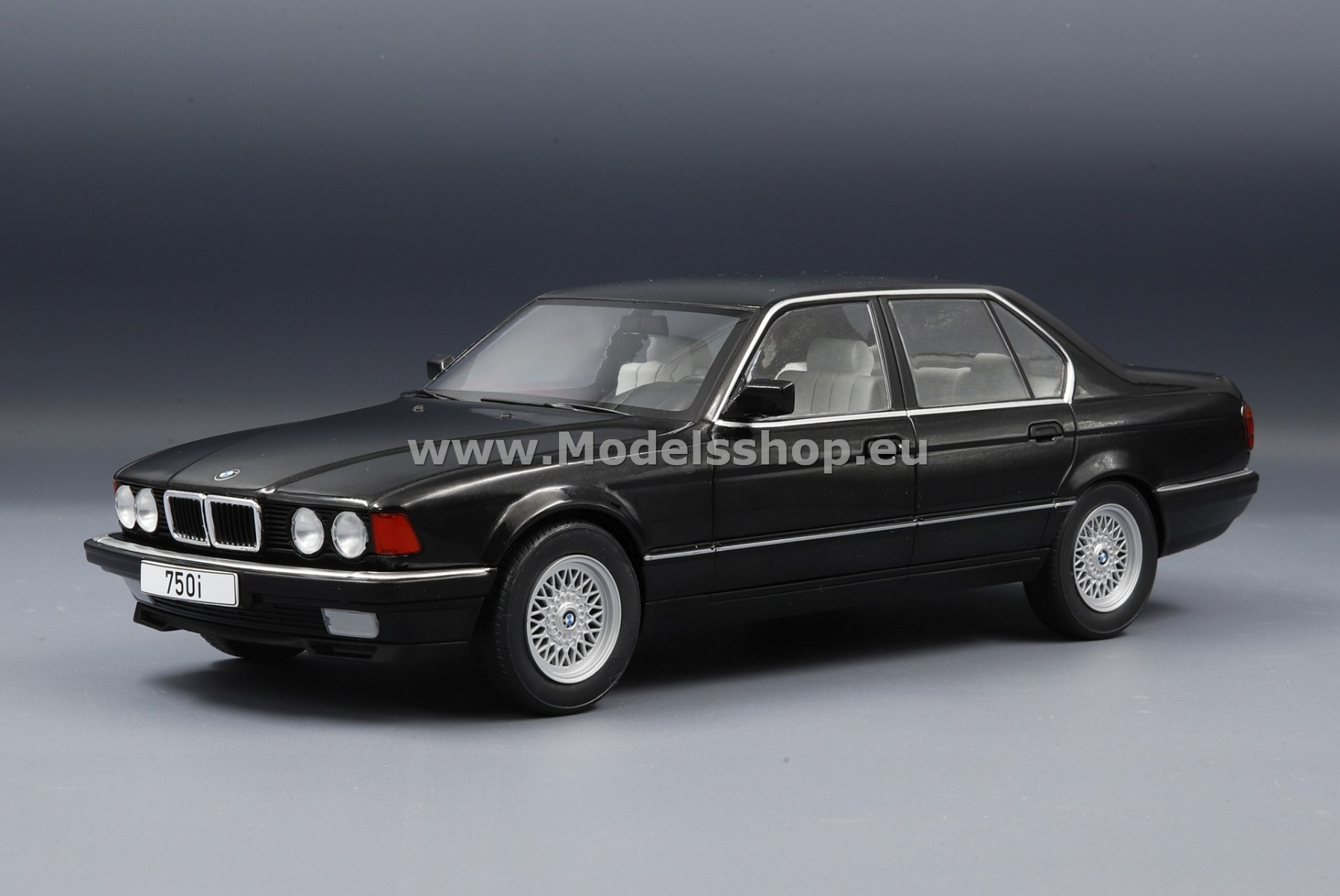 BMW 750i (E32), 7er / 7 series, 1992 /black - metallic/
