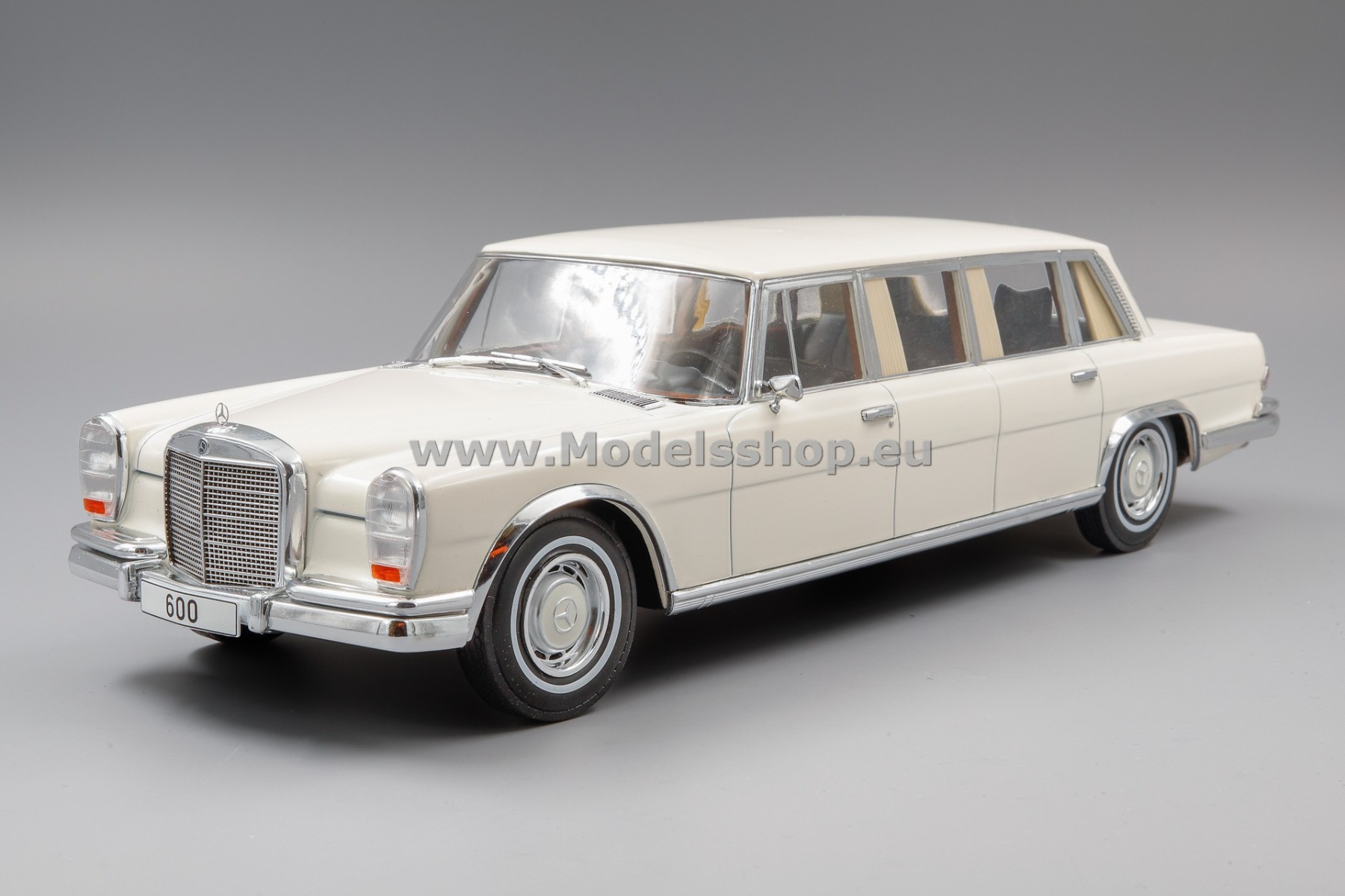 MCG 18188 Mercedes-Benz 600 (W100) Pullman, 1969 /white/