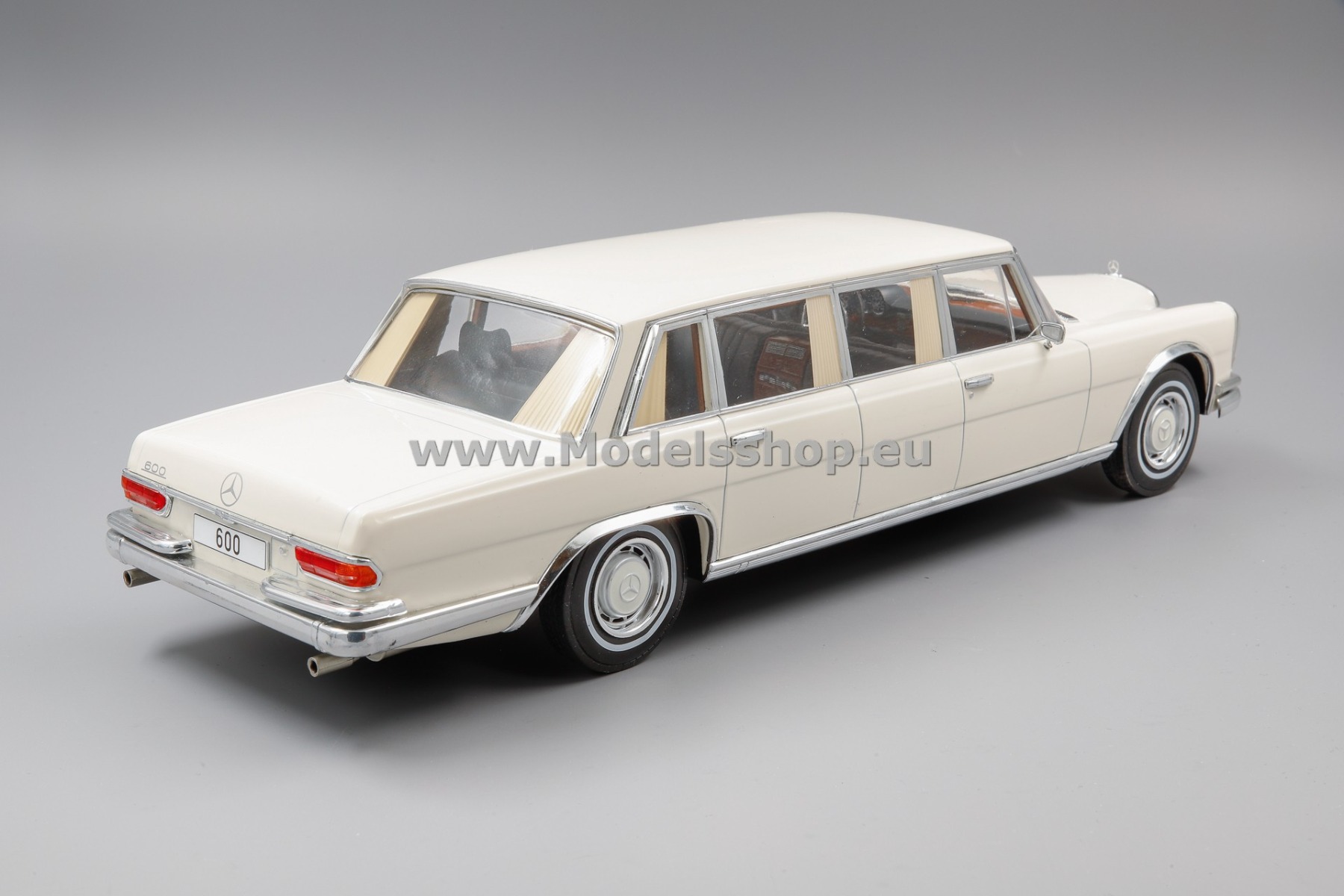 MCG 18188 Mercedes-Benz 600 (W100) Pullman, 1969 /white/