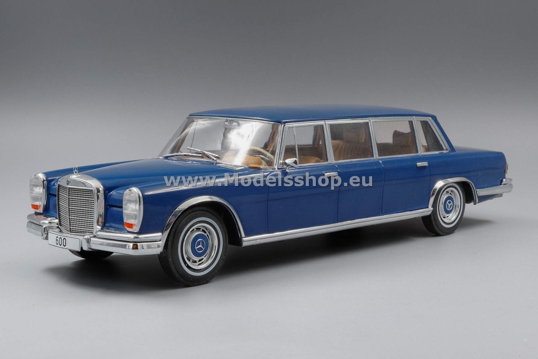 MCG 18189 Mercedes-Benz 600 (W100) Pullman, 1969 /dark blue/