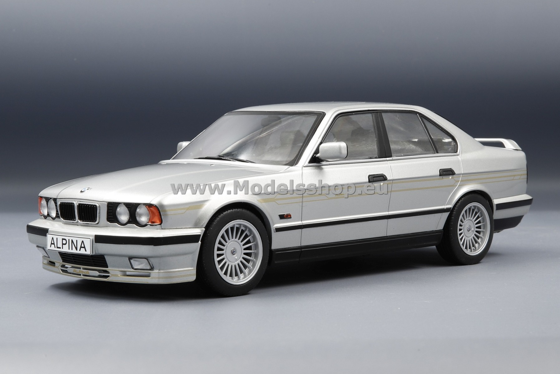 MCG 18231 BMW Alpina B10 4,6, 1994 /silver - decorated/