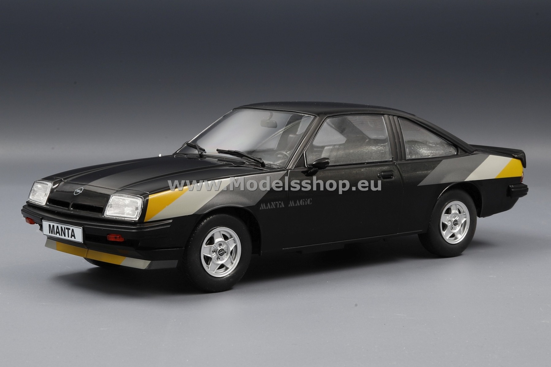 MCG 18256 Opel Manta B 1980 /magic black/