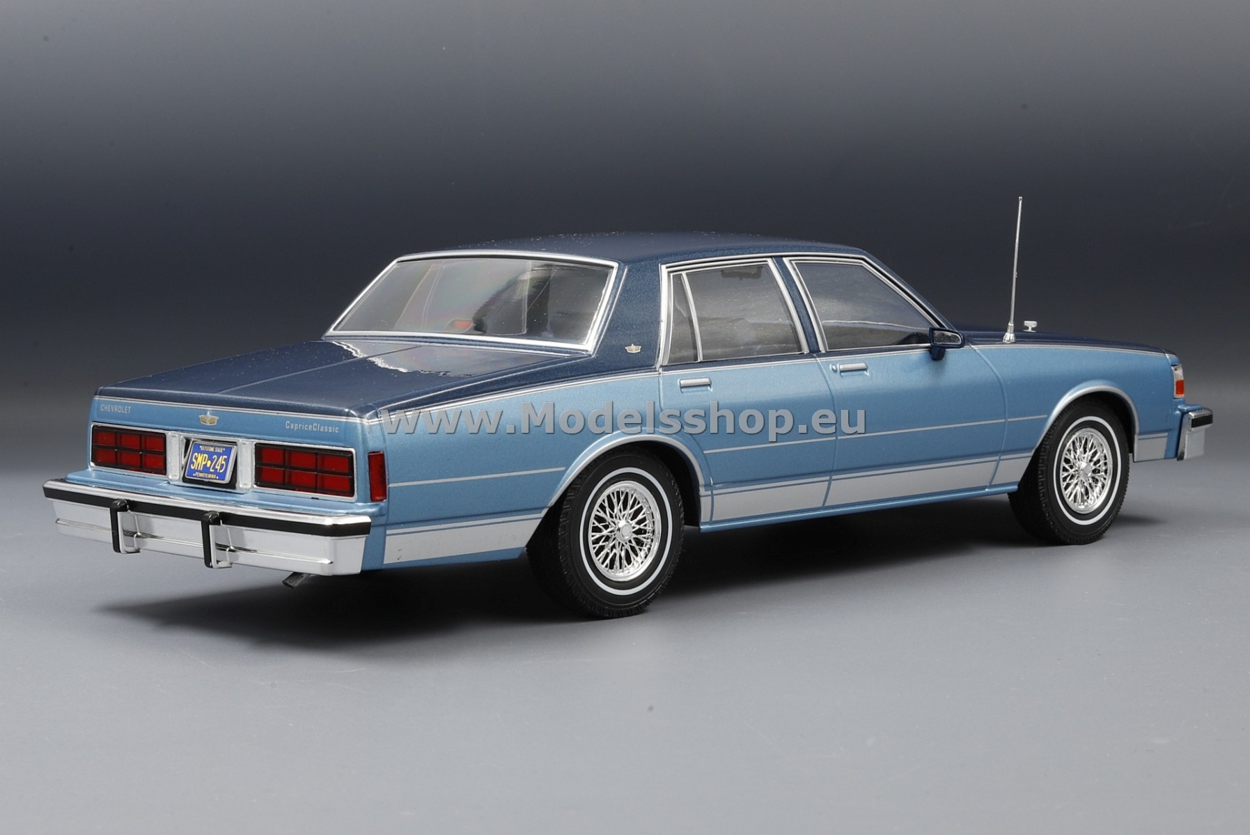 Chevrolet Caprice, 1987 /light blue metallic - dark blue metallic/