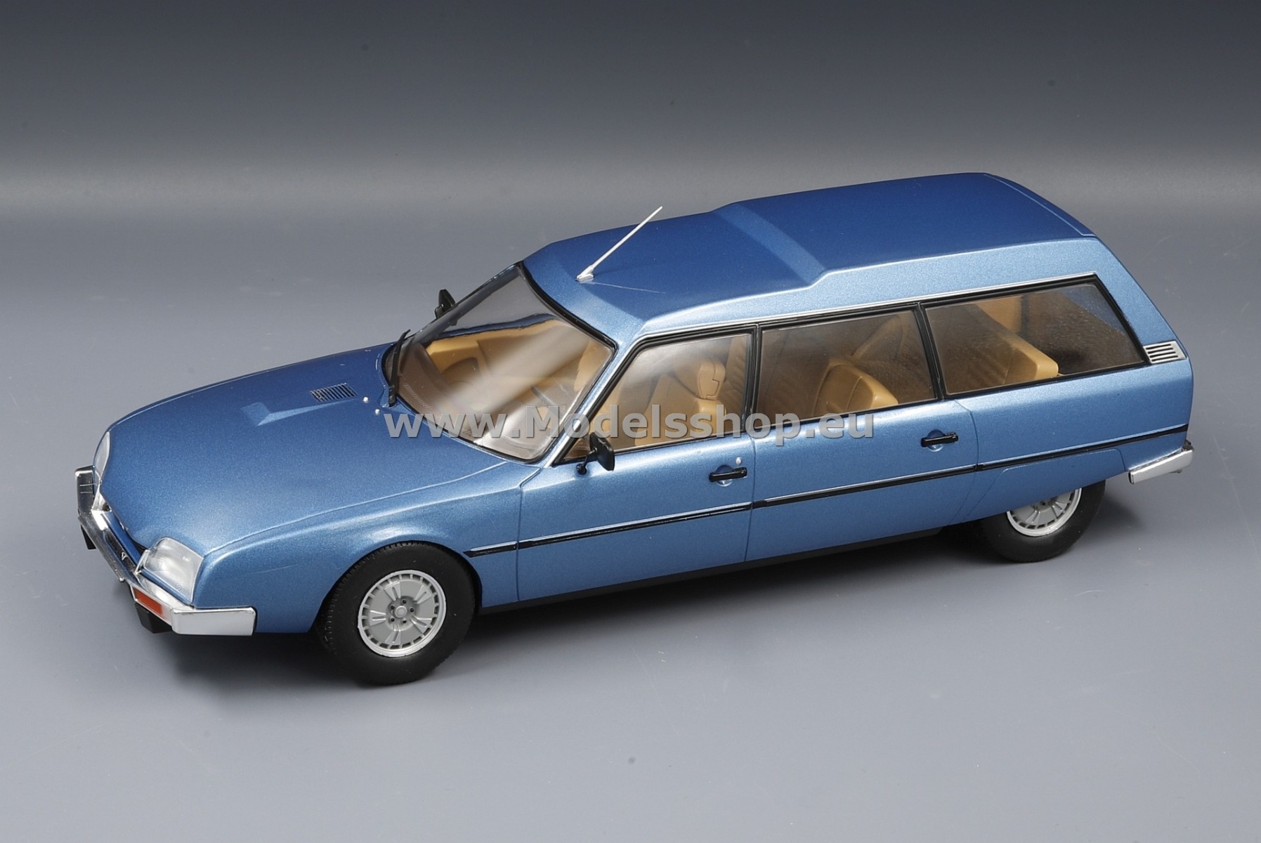 MCG 18292 Citroen CX Break, 1976 /blue-metallic/