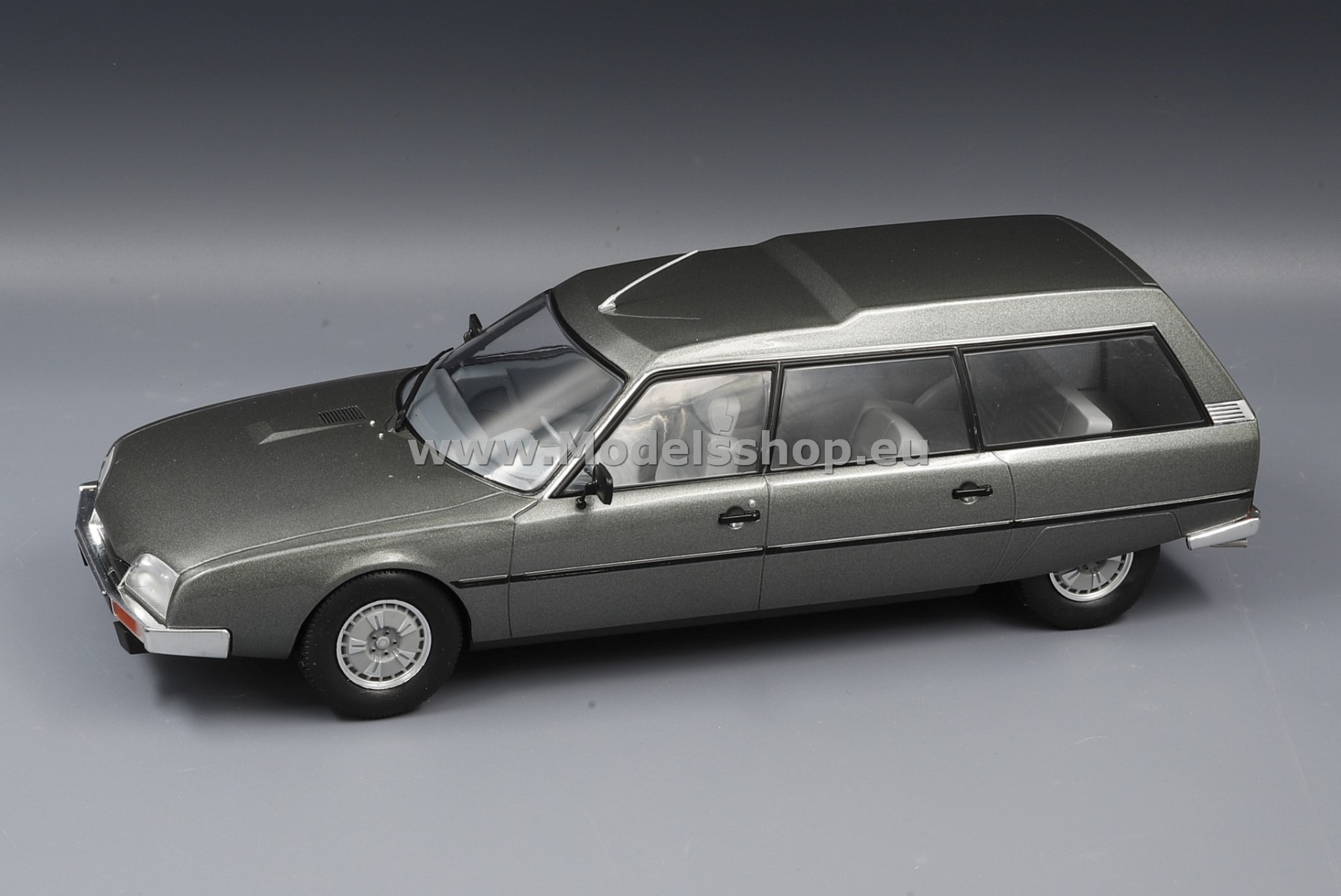 MCG 18293 Citroen CX Break, 1976 /grey metallic/