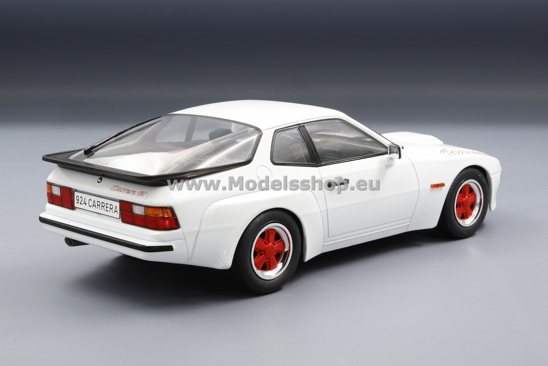 MCG 18303 Porsche 924 Carrera GT, 1981 /white with red wheel rims/