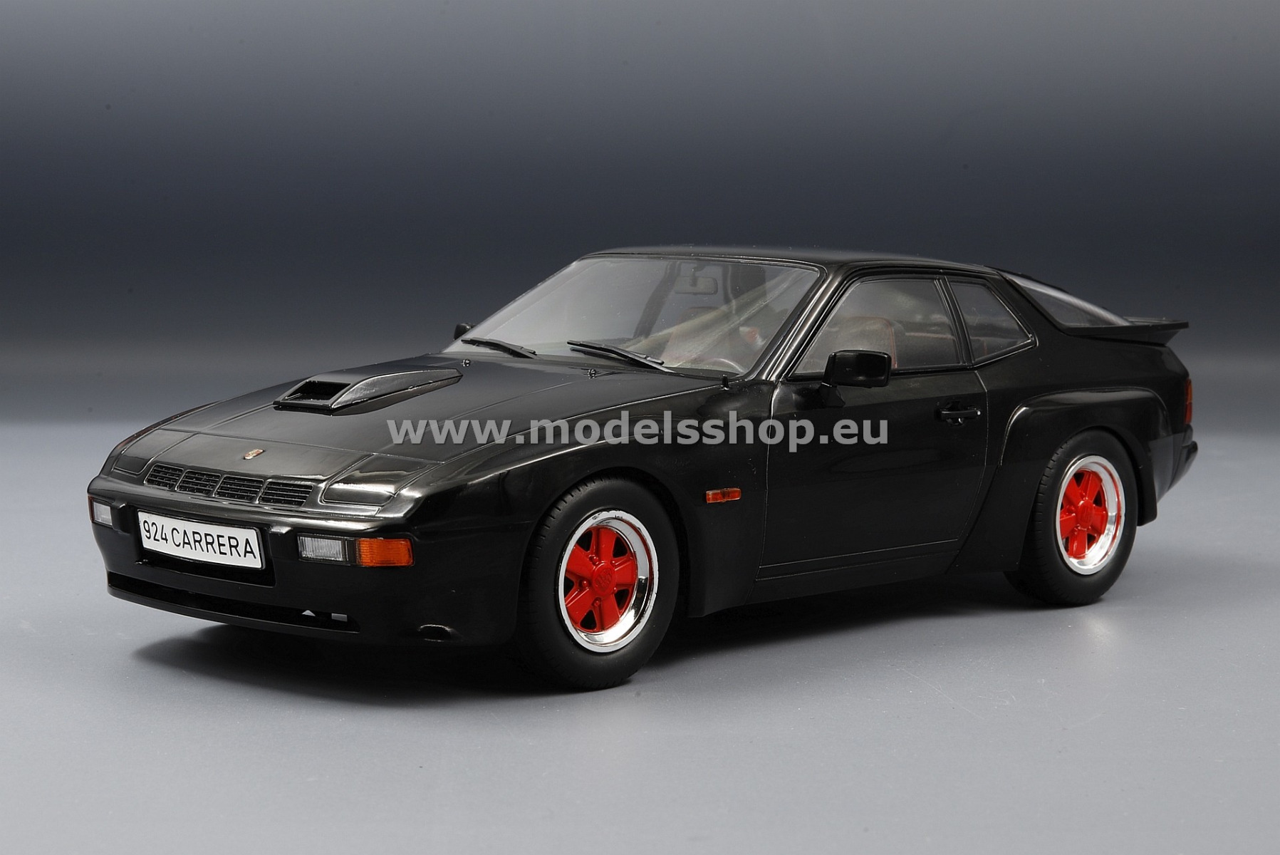 MCG 18304 Porsche 924 Carrera GT, 1981 /black with red wheel rims/