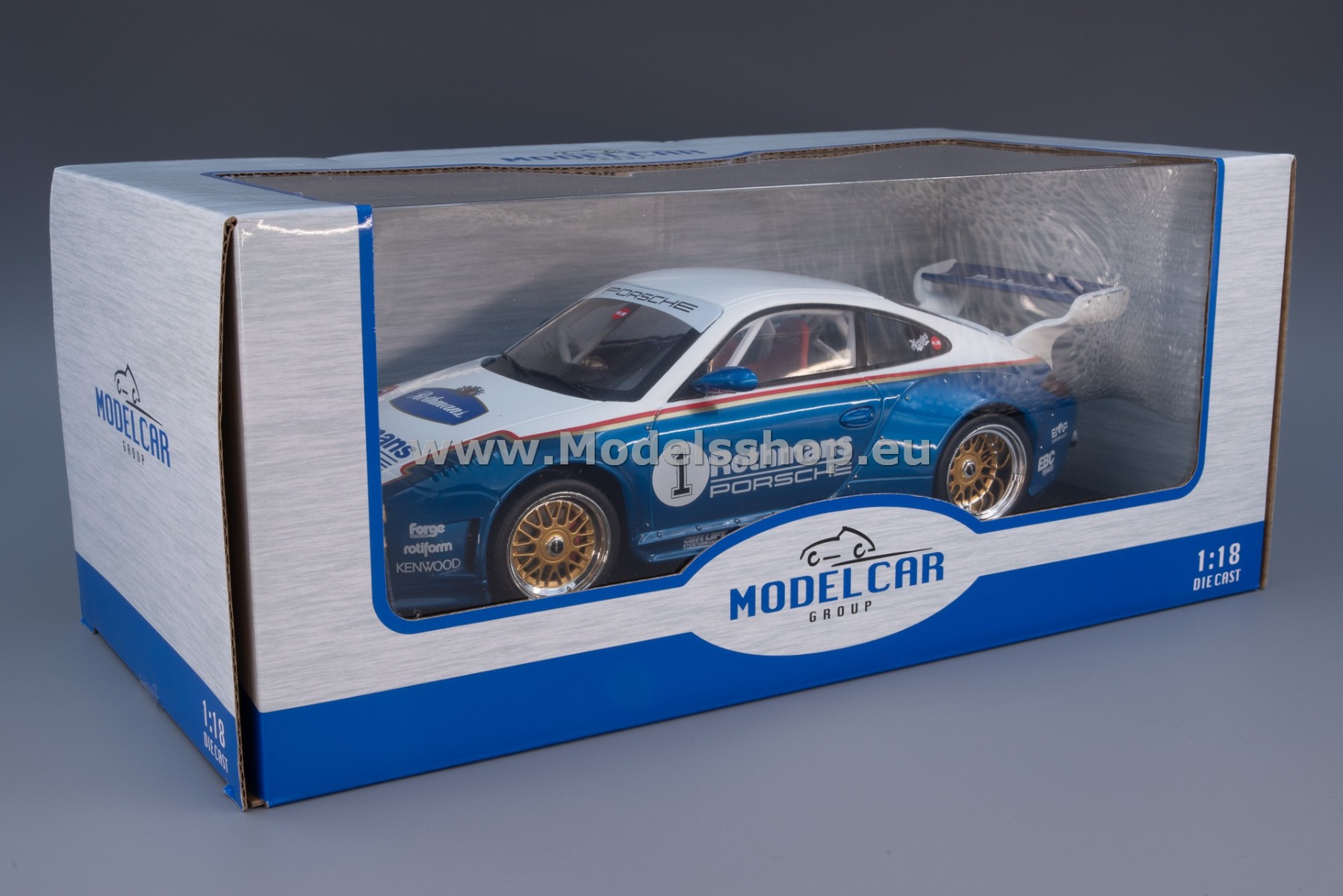MCG 18328 Porsche 911 (997) RWB Old & New, 2020 /white