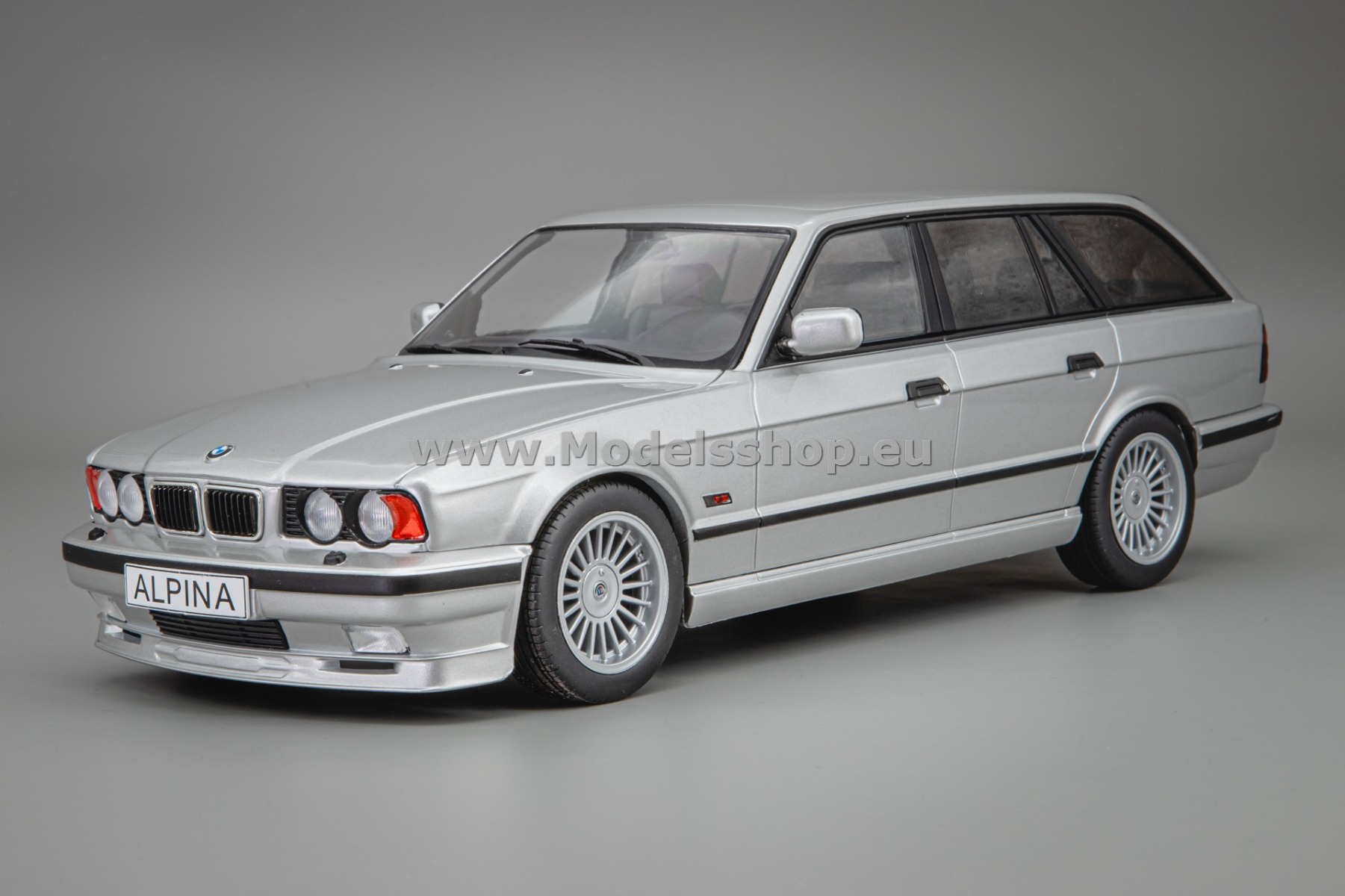 MCG18332 BMW Alpina B10 (E34) 4,6 Touring, 1991 /silver/