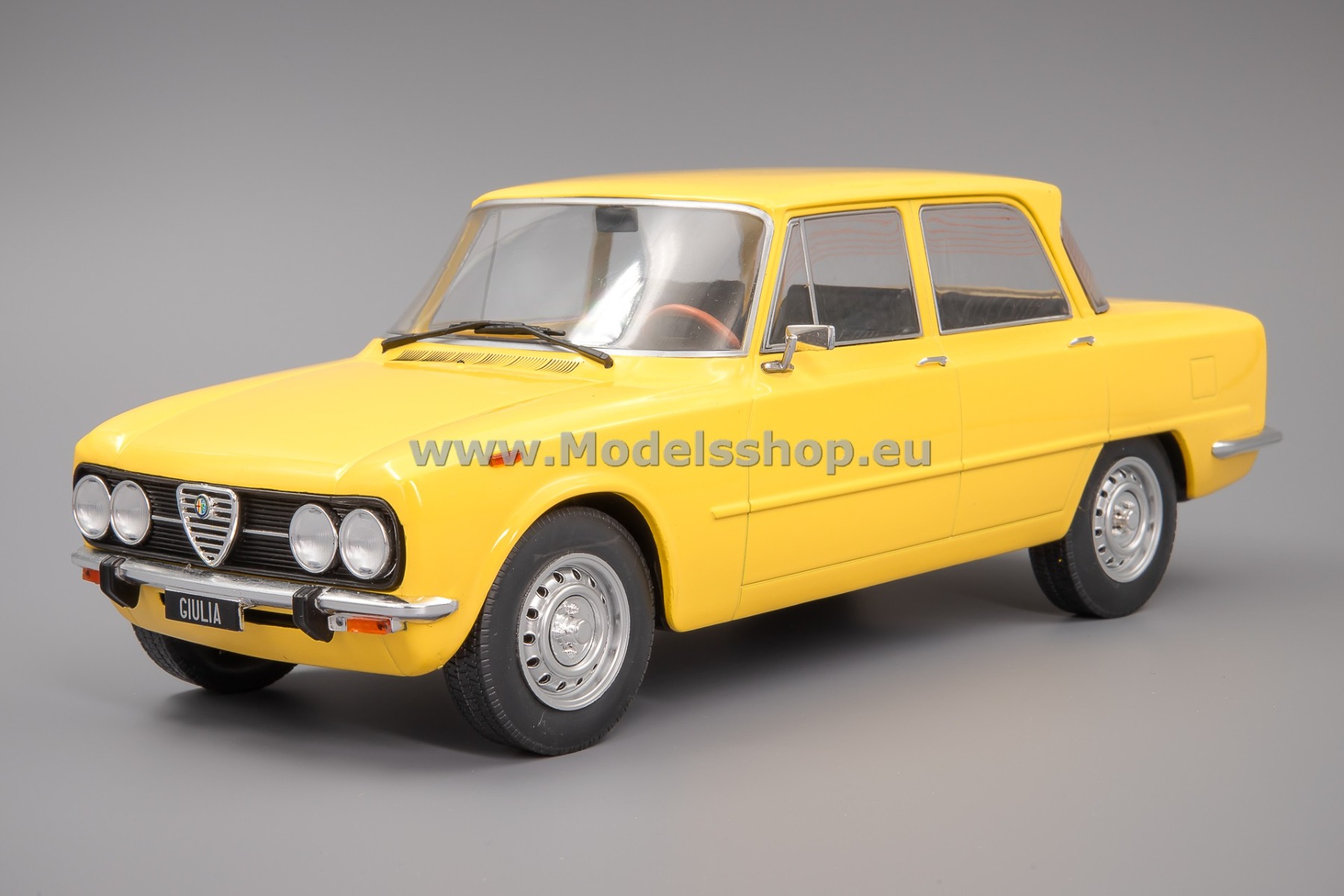 MCG18334 Alfa Romeo Giulia Nuova Super, 1974 /light yellow/