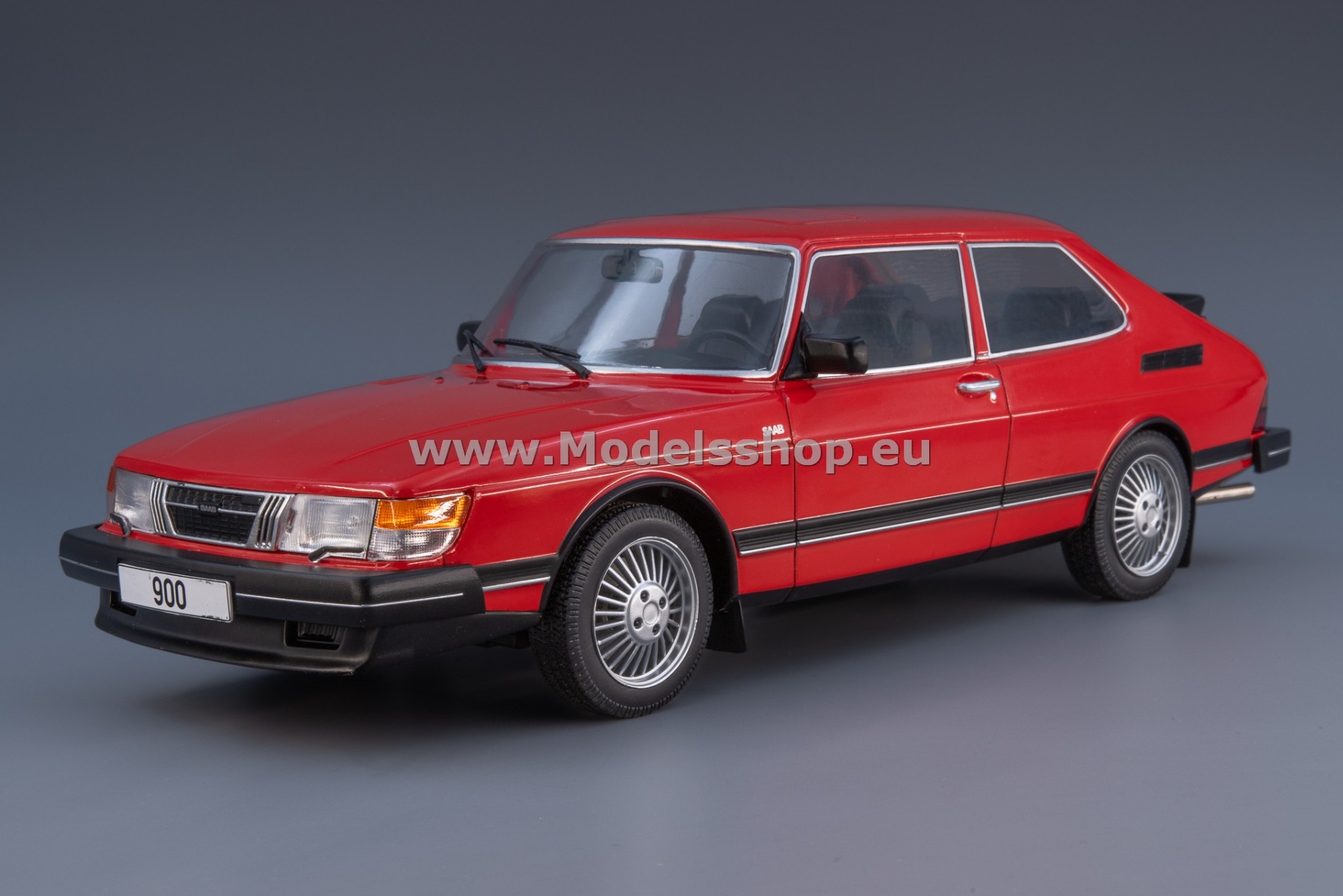 MCG 18340 Saab 900 GL, 1981 /red/
