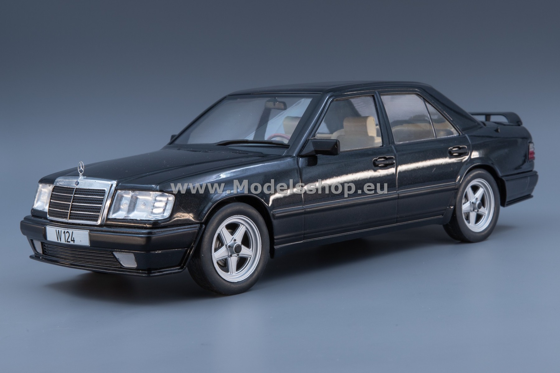 MCG 18341 Mercedes-Benz W124 Tuning, 1986 /black- metallic/