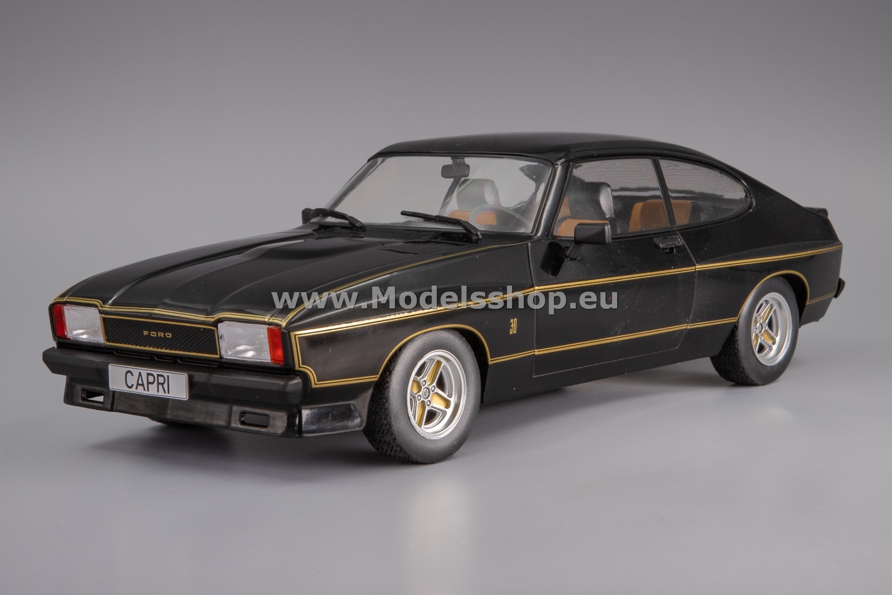 MCG18348 Ford Capri MK II X-Pack, 1975 /black - gold/