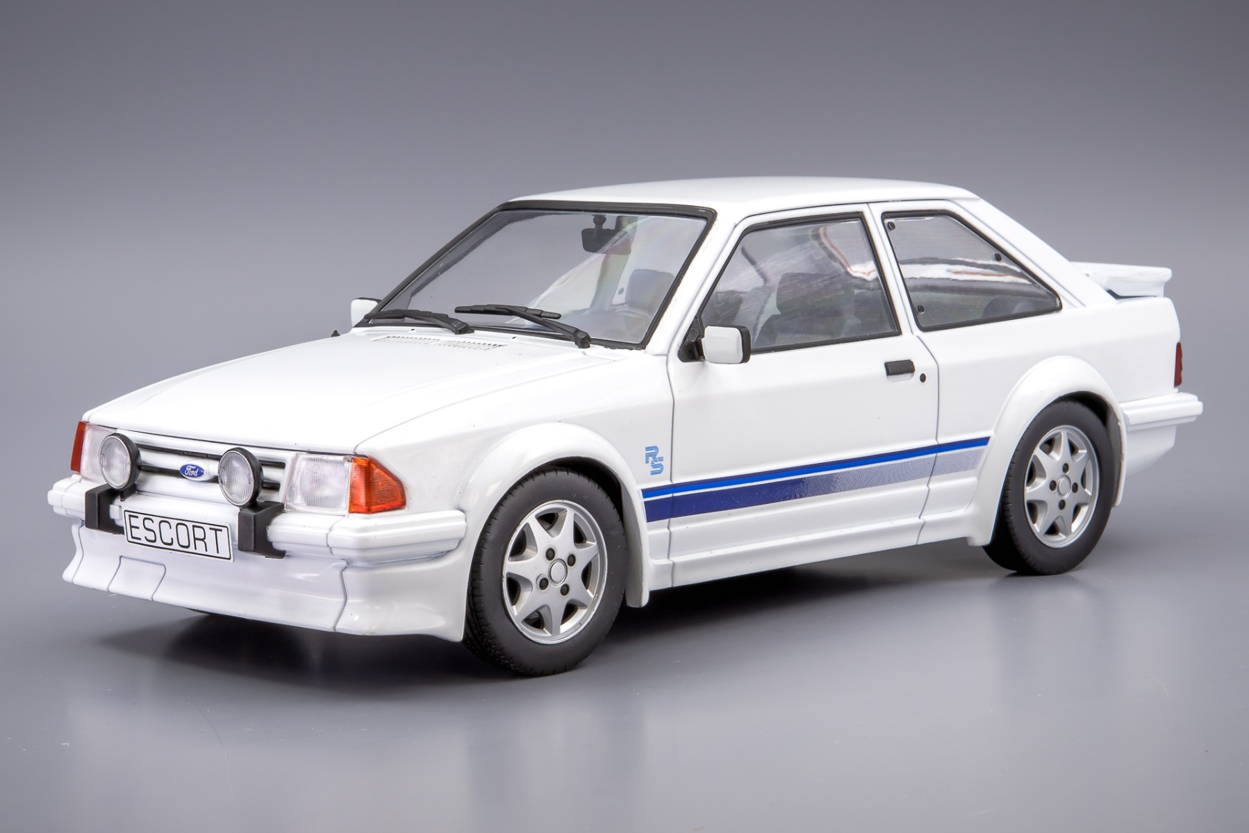 MCG18419 Ford Escort MK III RS Turbo, 1985 /white/