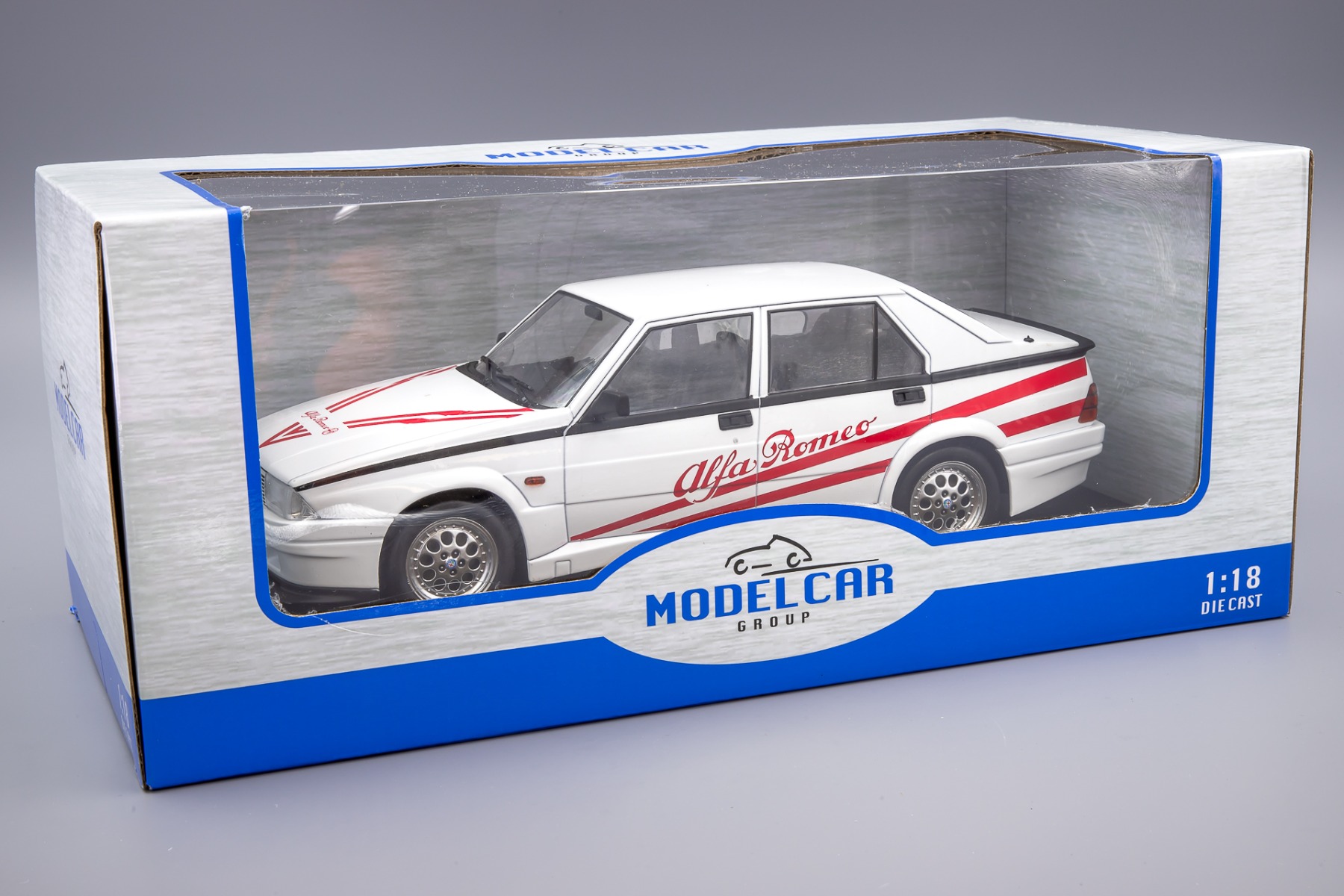 MCG 1/18 アルファロメオ75 ターボ エボルツィオーネ 1987 レッド ミニカー 1/18 アルファロメオ 75 MCG 1/18 ALFA ROMEO 75 TURBO