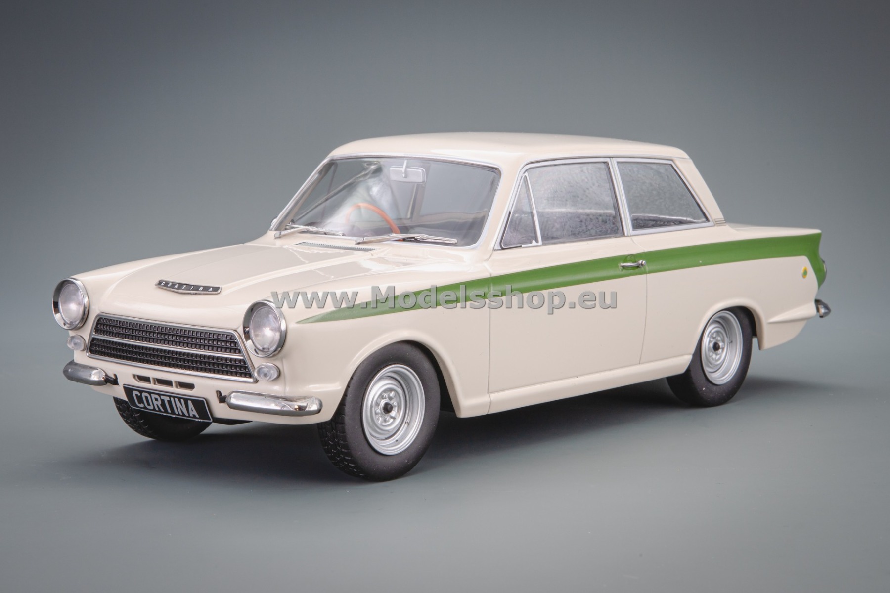 MCG18434 Ford Lotus Cortina MK I, 1963 (RHD) /white - green/