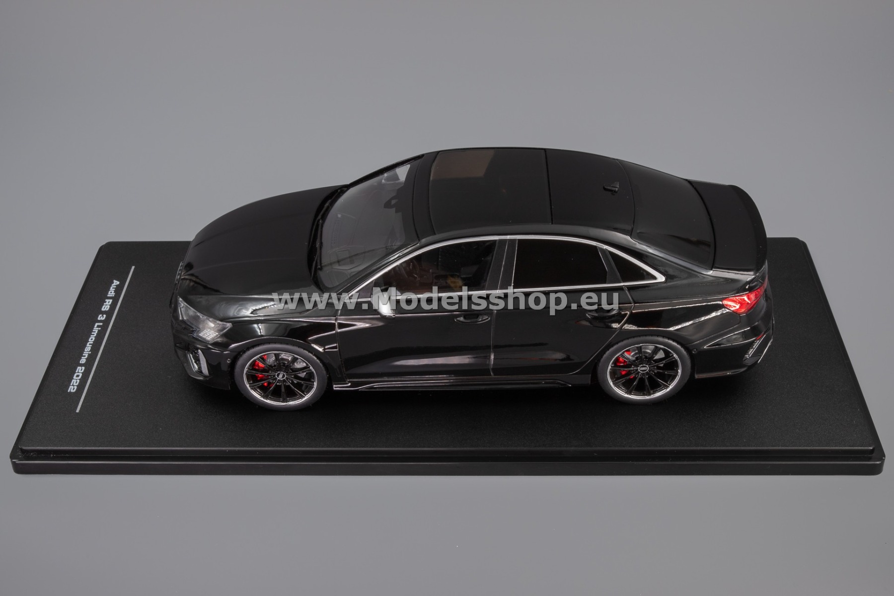 MCG18450 / IXOSPMW-18003 Audi RS3 Limousine, 2022 /black/ (Made by