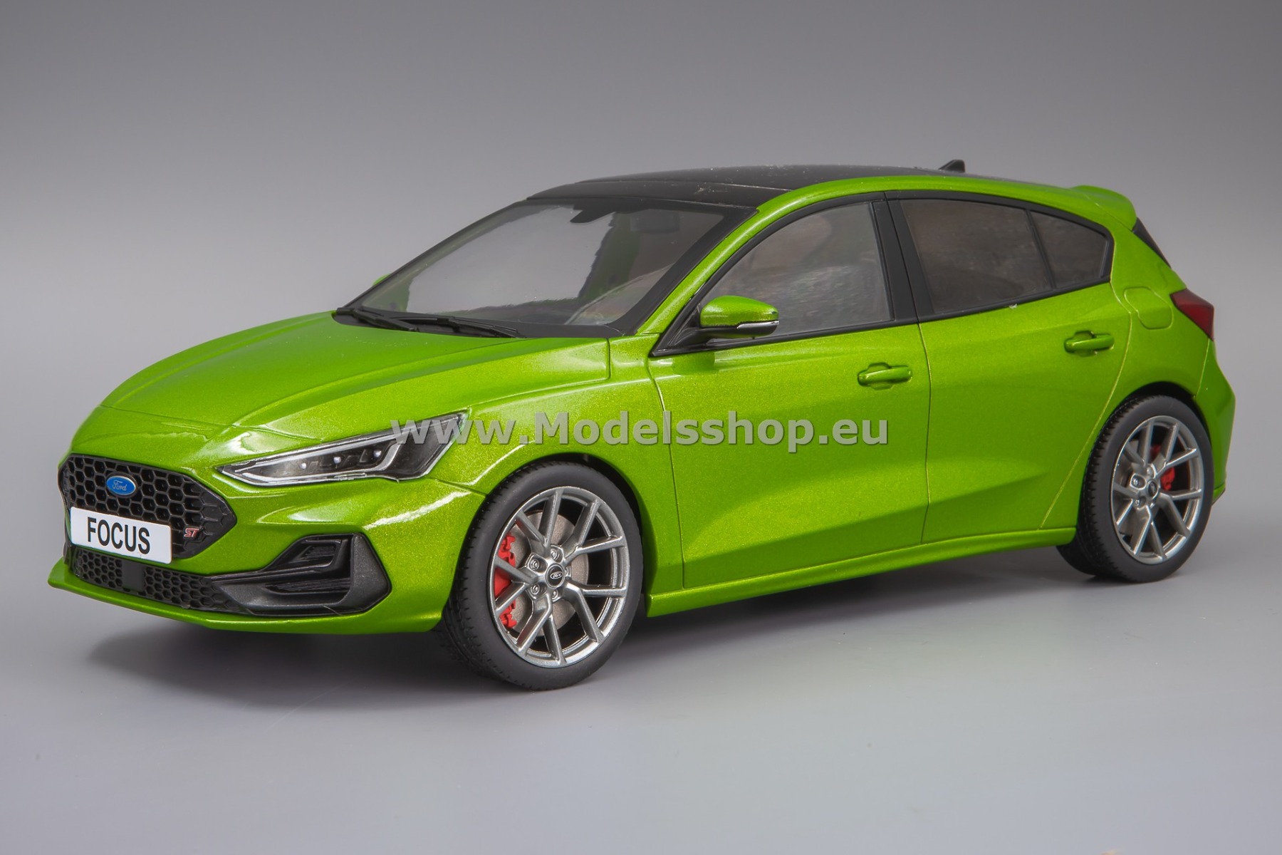 MCG18452 Ford Focus ST, 2022 /green metallic/