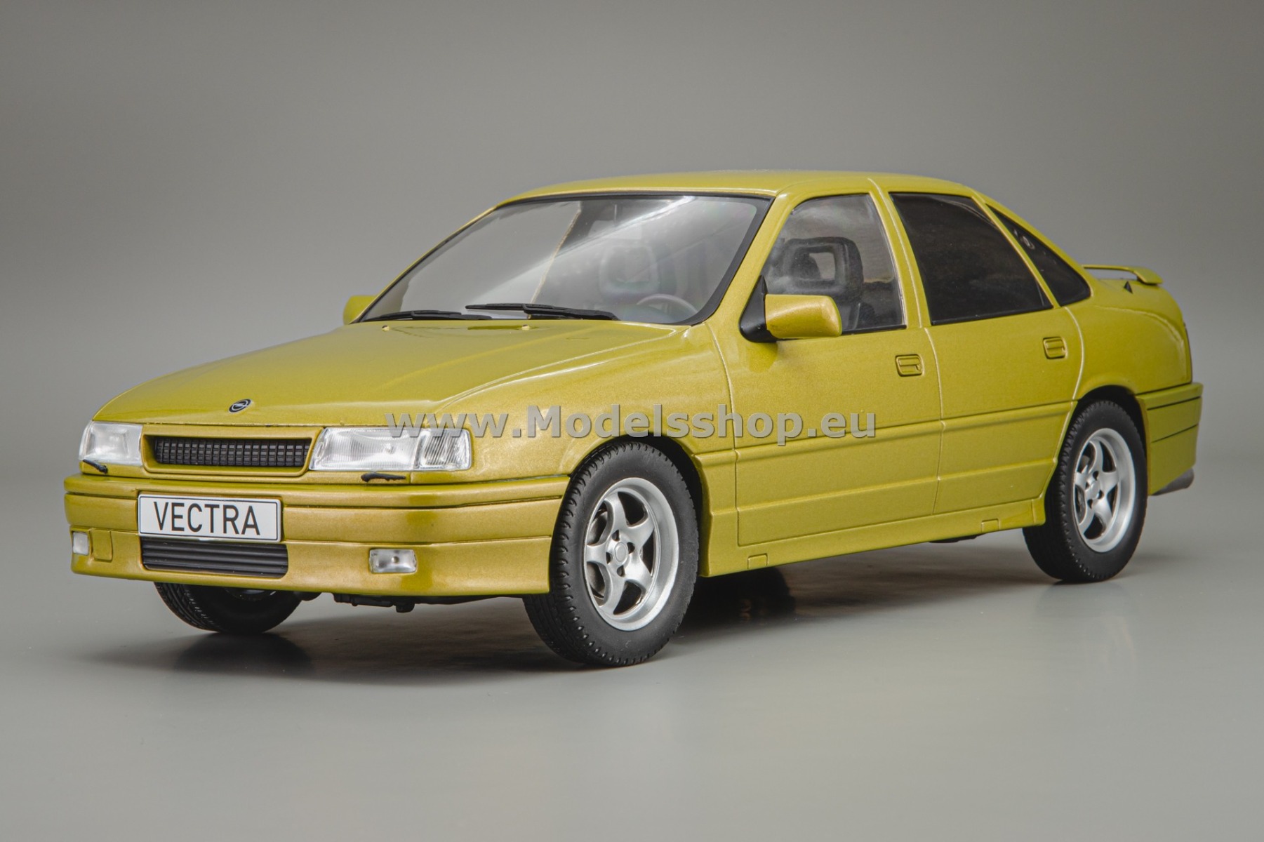 MCG18463 Opel Vectra A 2000, 1988 /yellow - metallic/