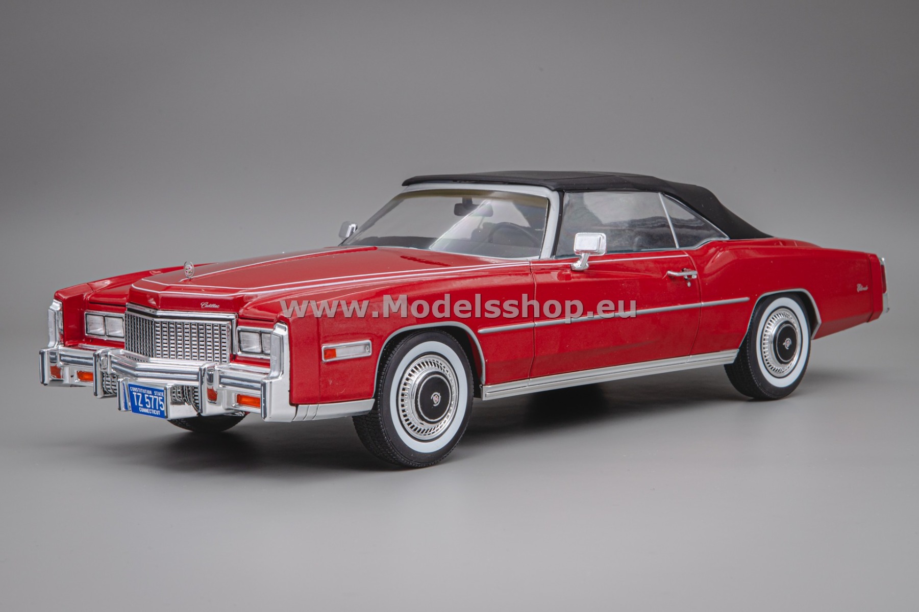 MCG18471 Cadillac Eldorado Convertible, 1976 /red metallic/
