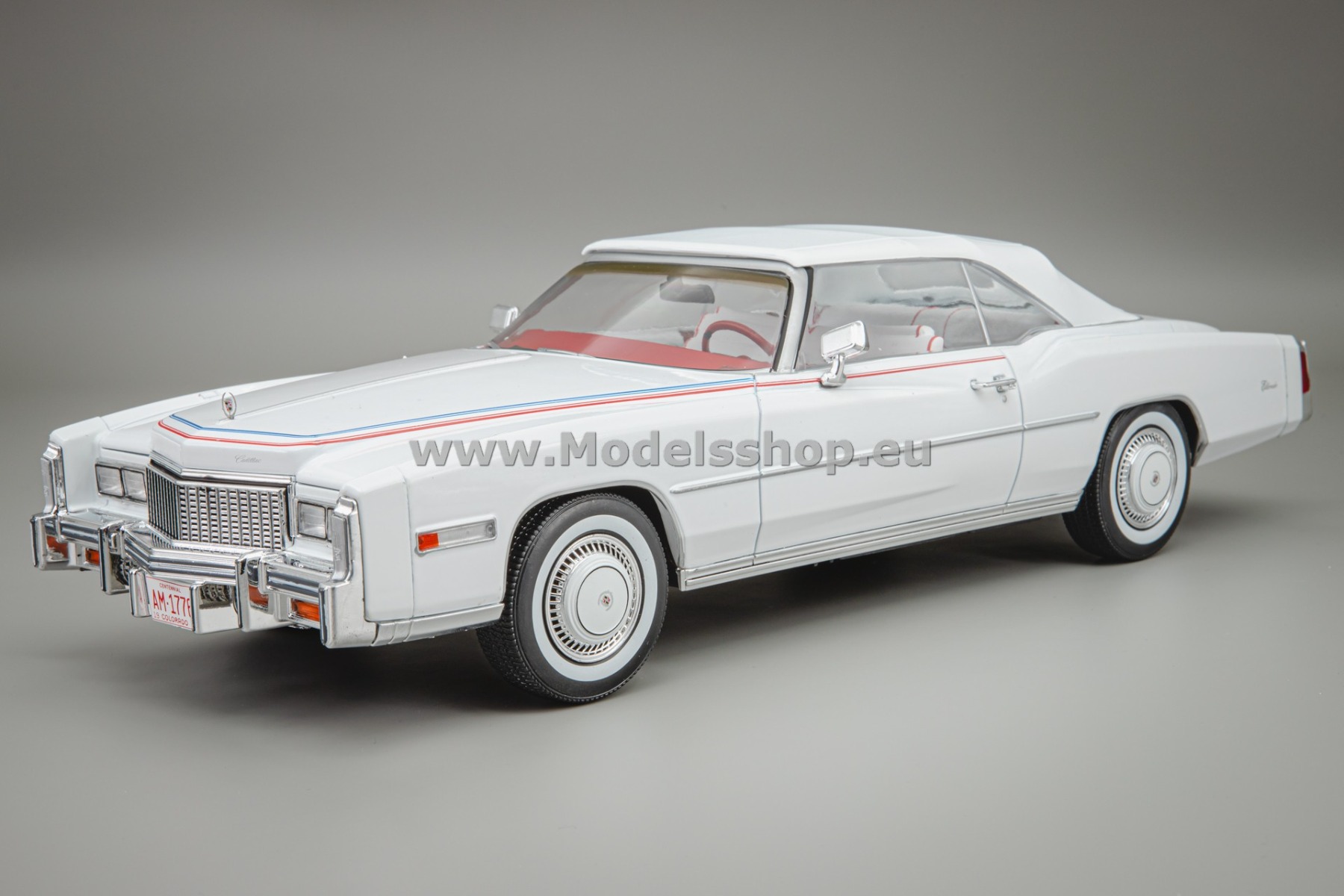 MCG18474 Cadillac Eldorado Convertible, 1976 /white/
