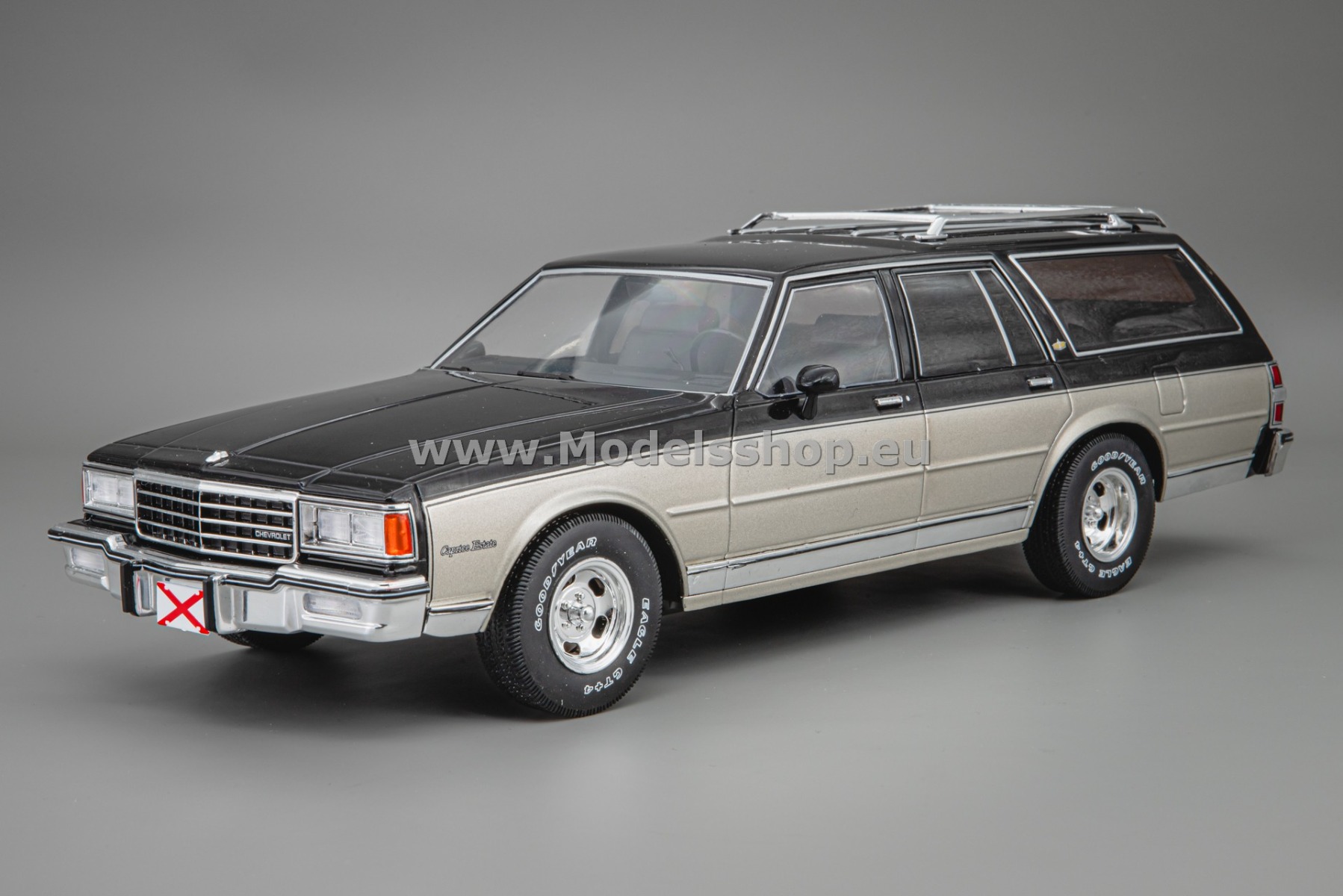 MCG18478 Chevrolet Caprice Estate Wagon, 1985 /silver - grey metallic/