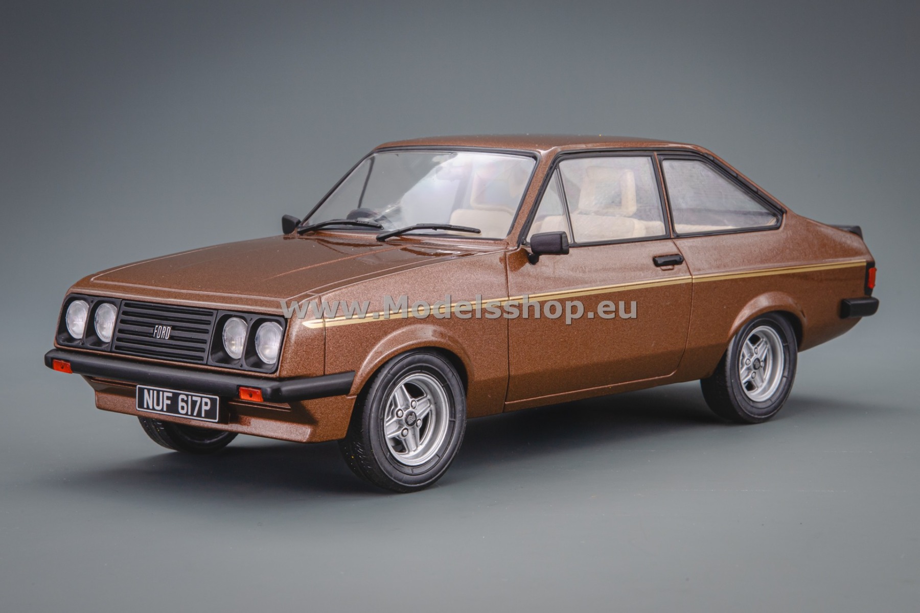 MCG18530 Ford Escort MK II RS 2000, 1977 /dark brown/