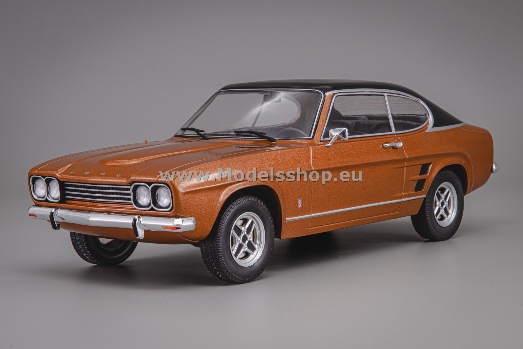 MCG18537 Ford Capri MK I GXL, 1973 /brown metallic - matte black/