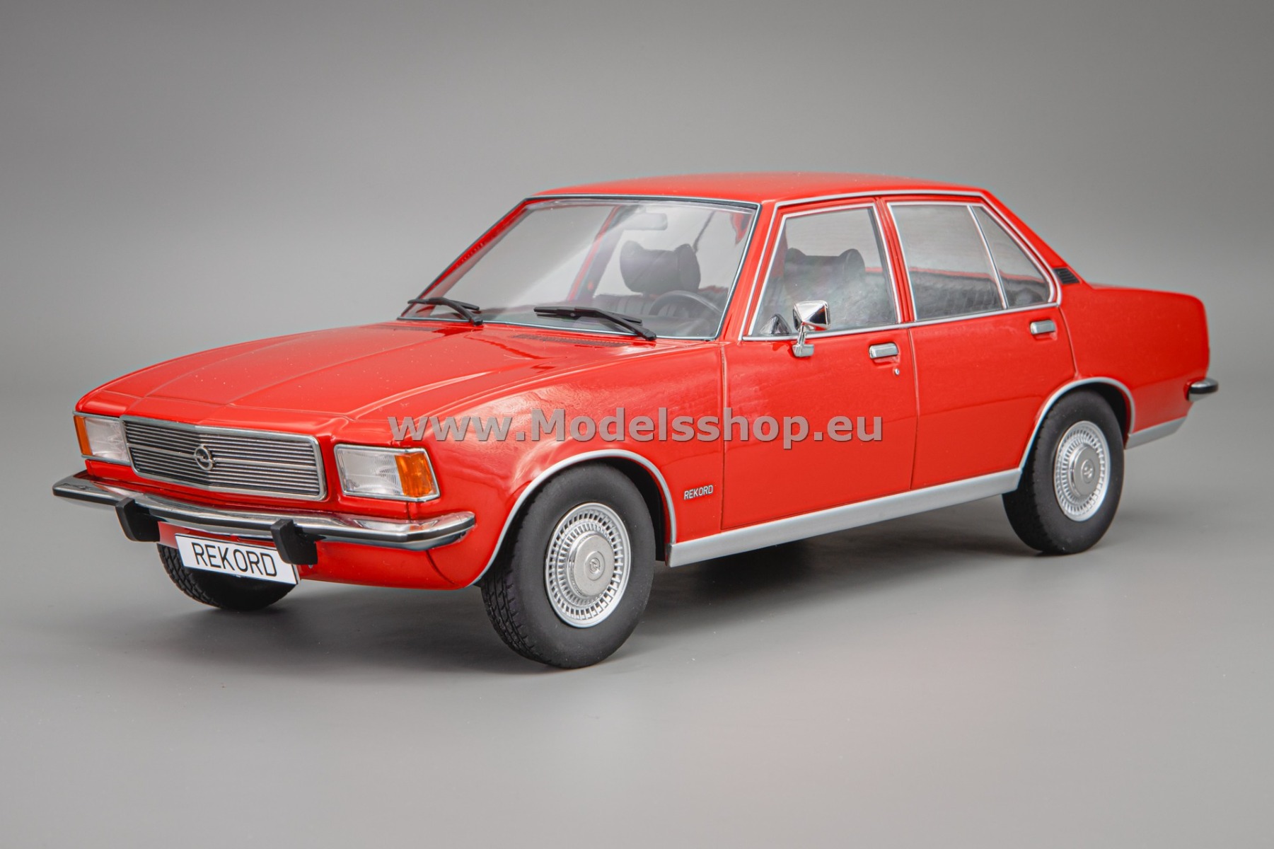 MCG18563 Opel Rekord D, 1972 /red/