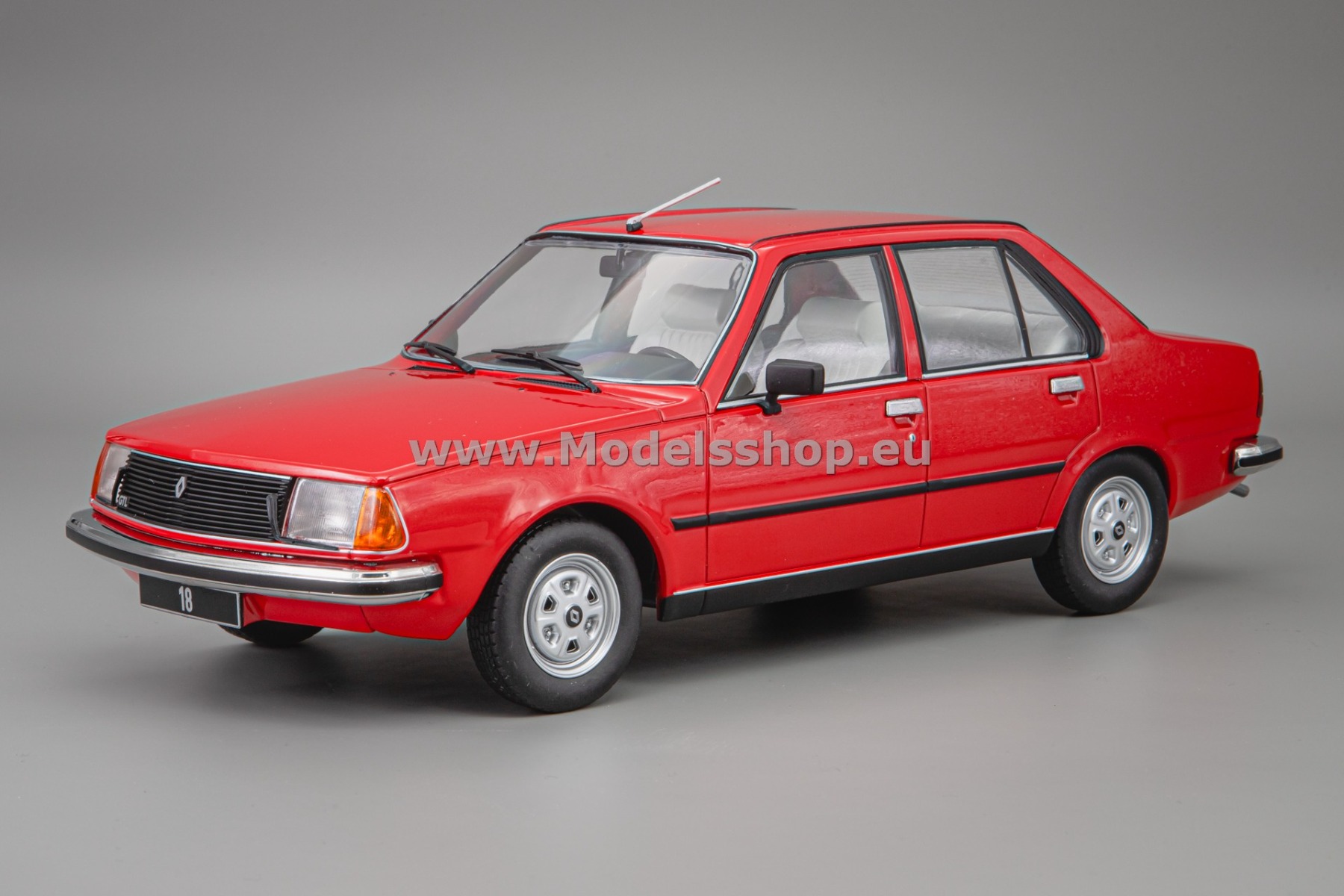 MCG18595 Renault 18, 1978 /red/