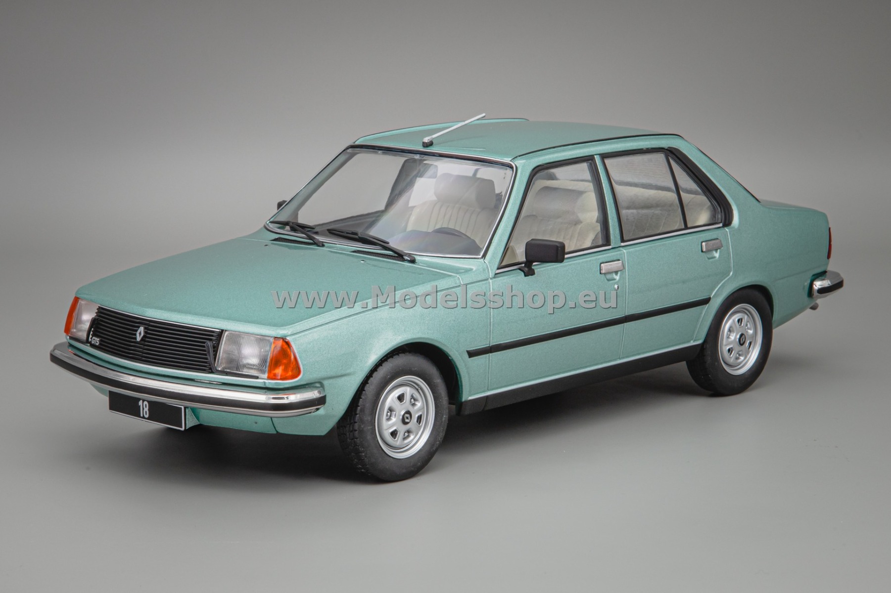 MCG18596 Renault 18, 1978 /light green metallic/
