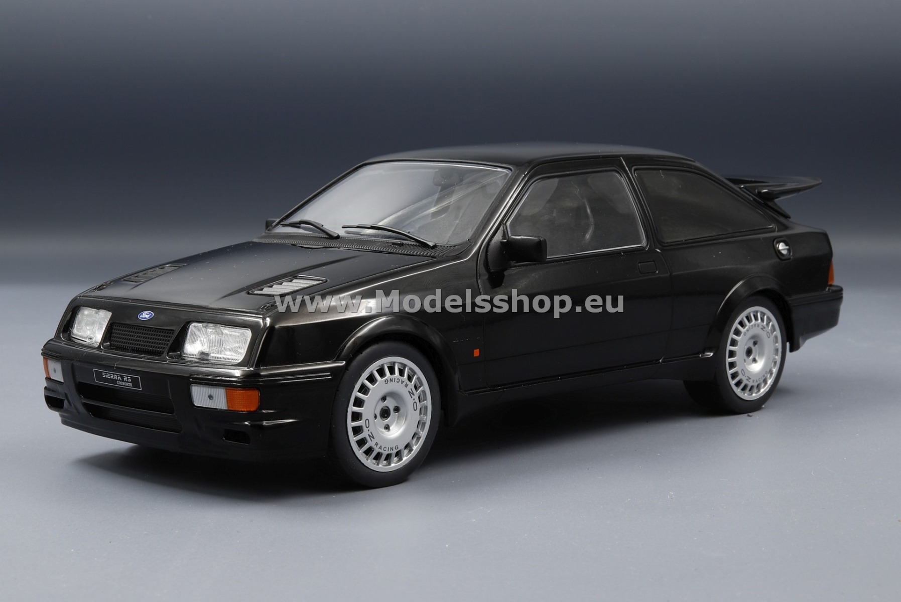 IXO18CMC120.22 Ford Sierra RS Cosworth, 1988 /black/