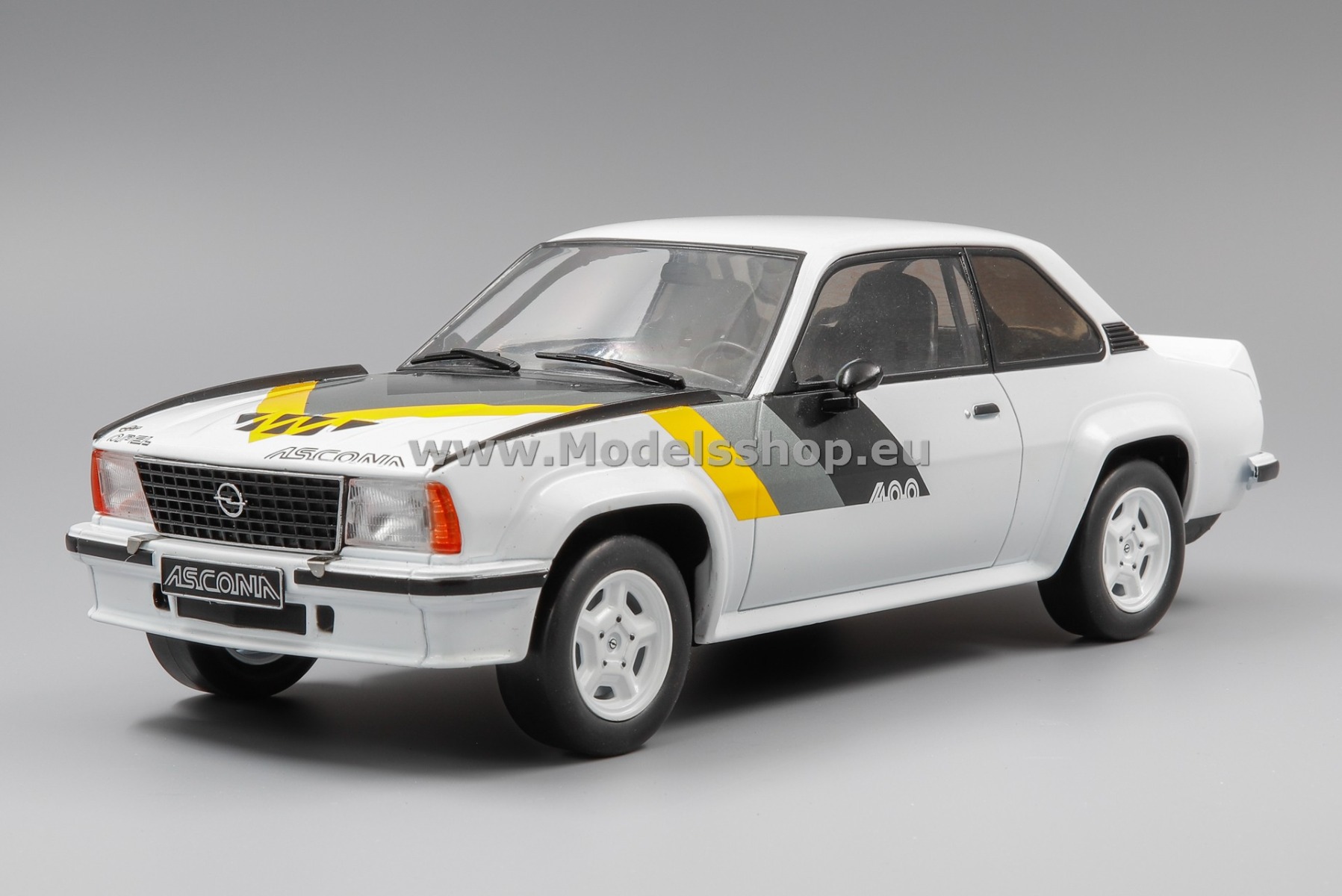 IXO18CMC126.22 Opel Ascona B 400, 1982 /white - decorated/