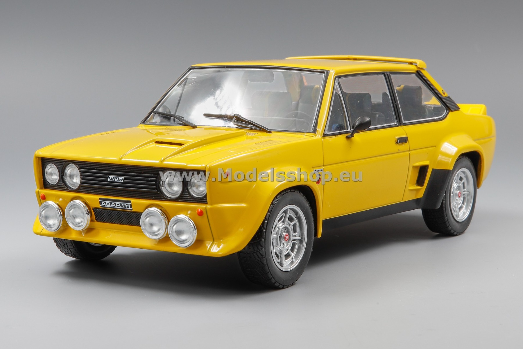 IXO18CMC128.22 Fiat 131 Abarth, 1980 /yellow/