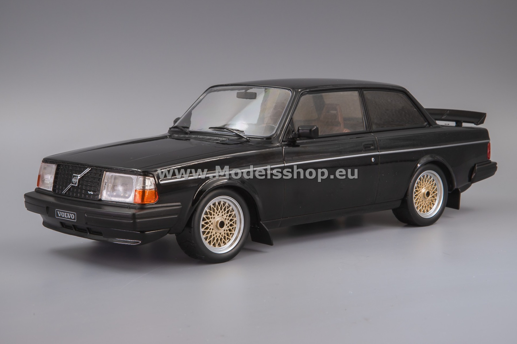 IXO18CMC178.22 Volvo 240 Turbo Custom, 1983 /black/