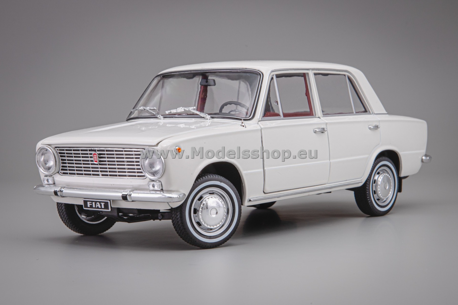 IXO18CMC205OP.24 Fiat 124, 1970 /white/