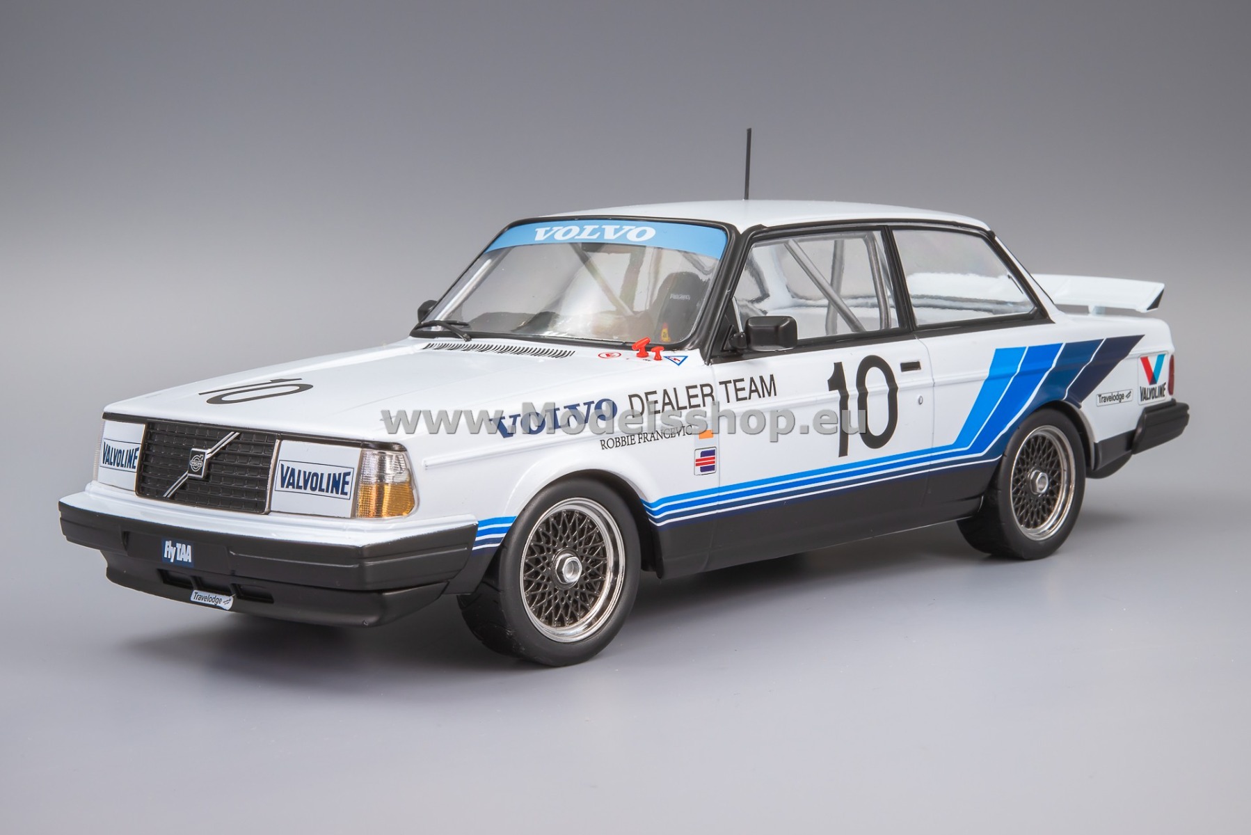イクソ　ixo MODELS BMW #19 Jägermeister 1/18 Ixo 1973 BMW 2002 Jägermeister #255 Rallye Monte Carlo
