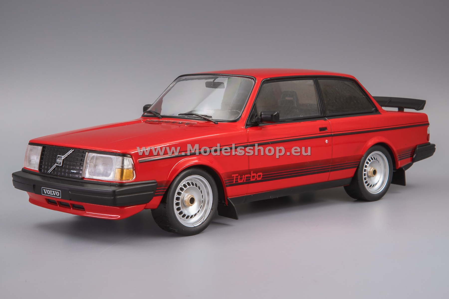 IXO18CMC177.22 Volvo 240 Turbo Custom, 1983 /red/