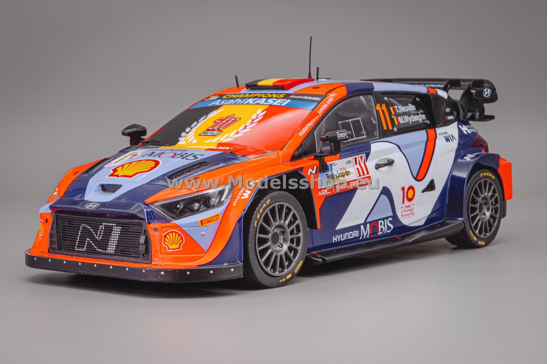 IXO18RMC228.22 Hyundai i20 N Rally1, No.11, Rally WM, Rally Japan 2024 / WRC World Champion 2024, T.Neuville - M.Wydaeghe (Limited edition)