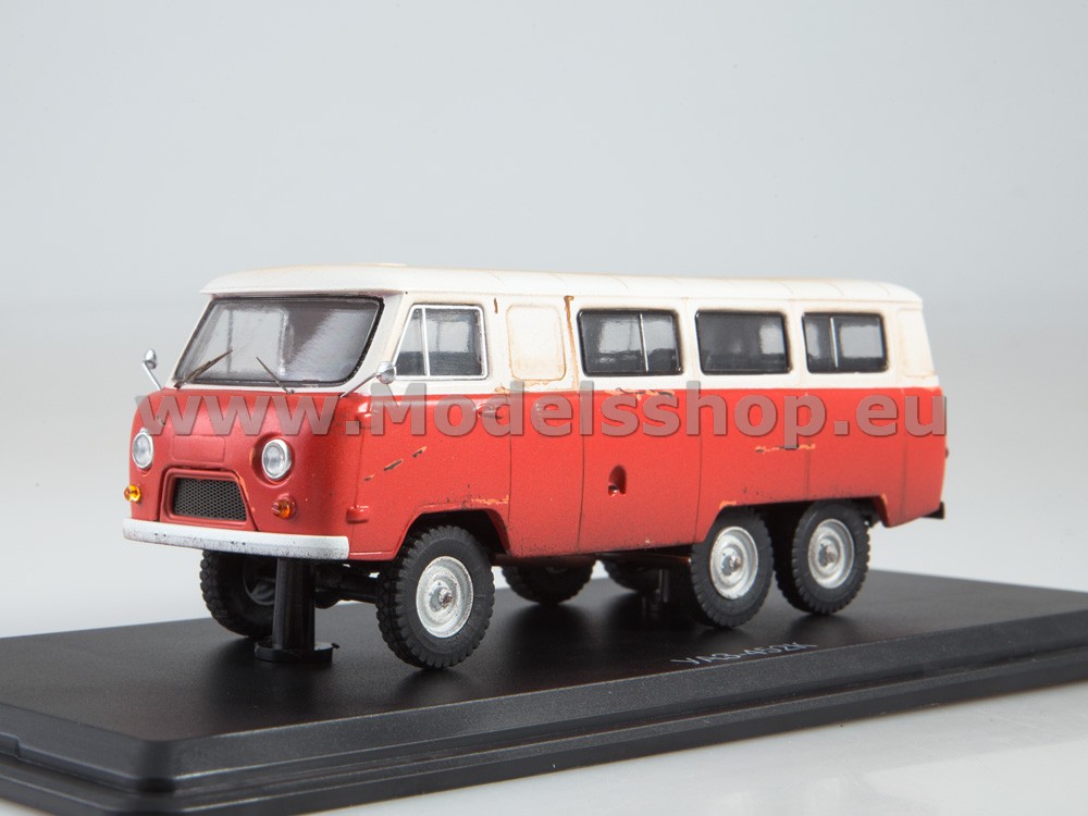 Car-452K 6x6 van (with traces of operation) /red-white/